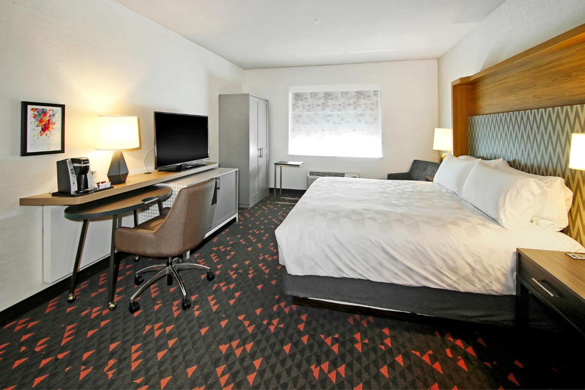 Standard King Room