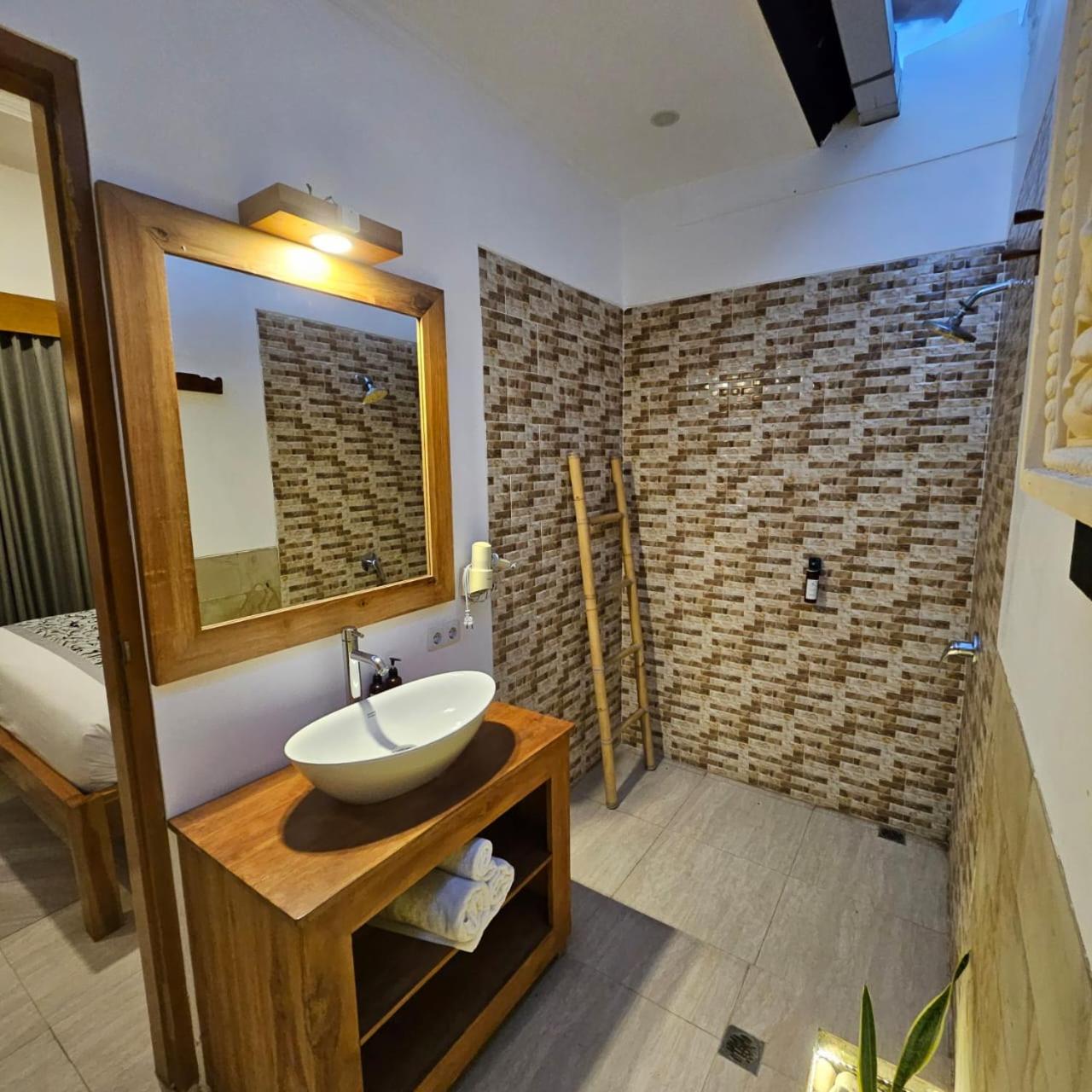 Deluxe Double Room - Photo 8