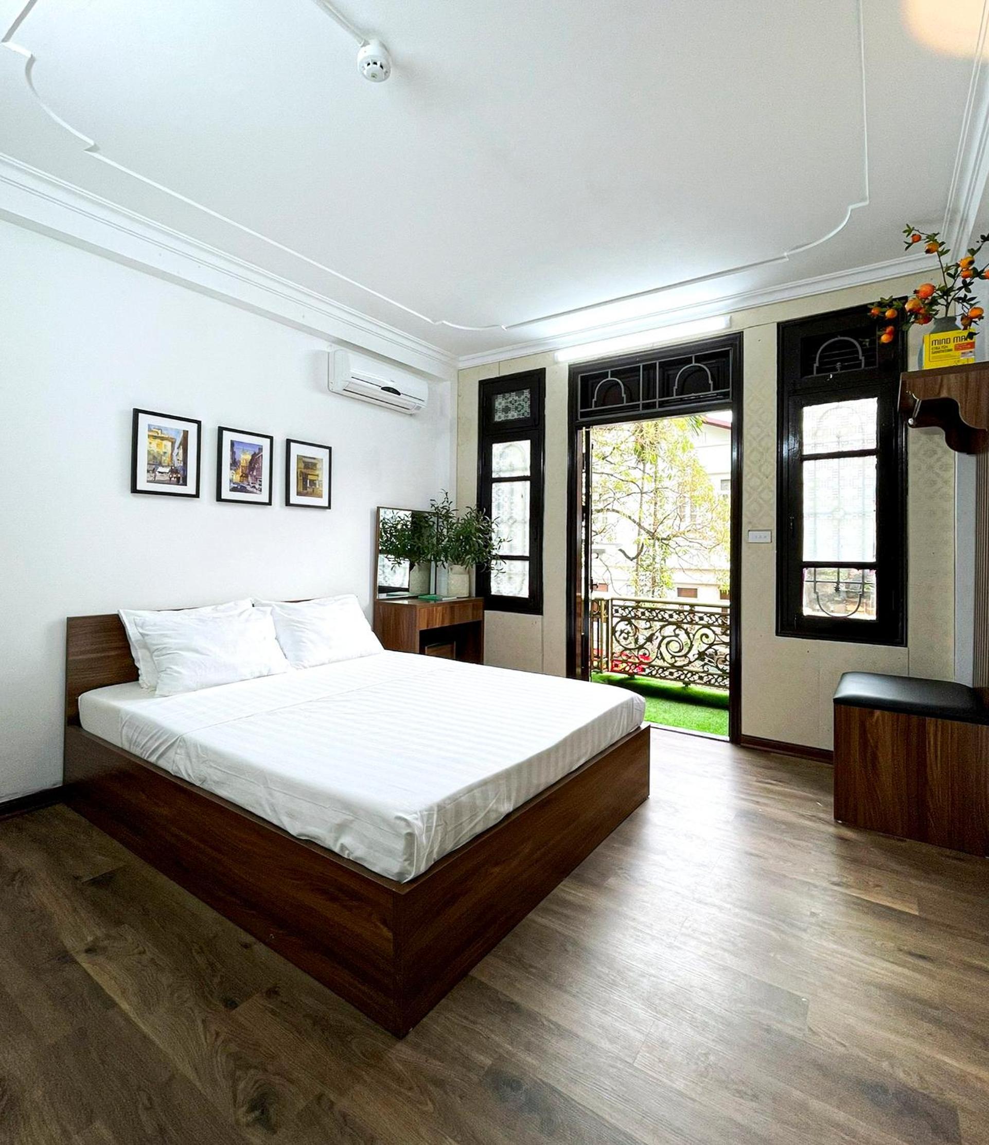 Deluxe Double Room with Balcony