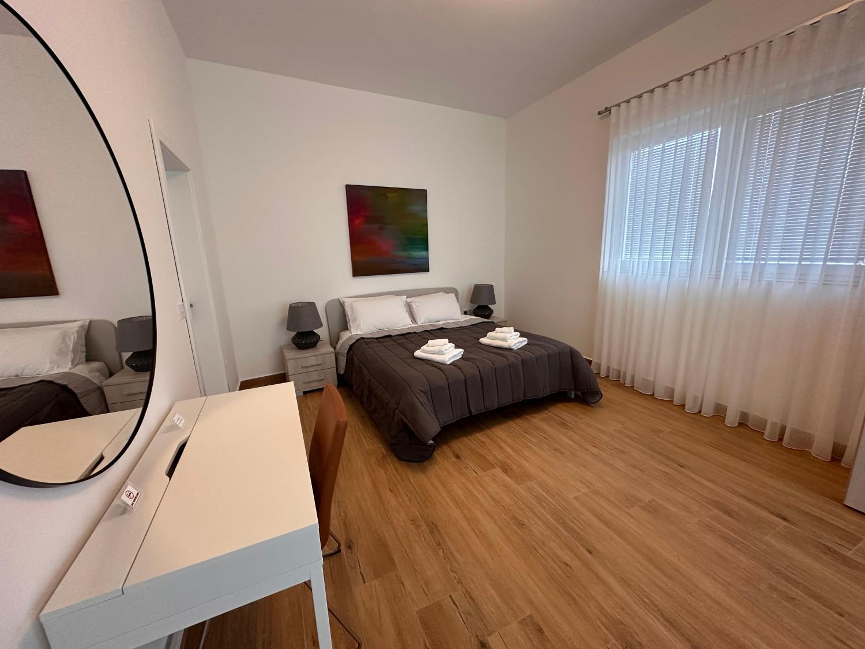 Four-Bedroom House photo 3