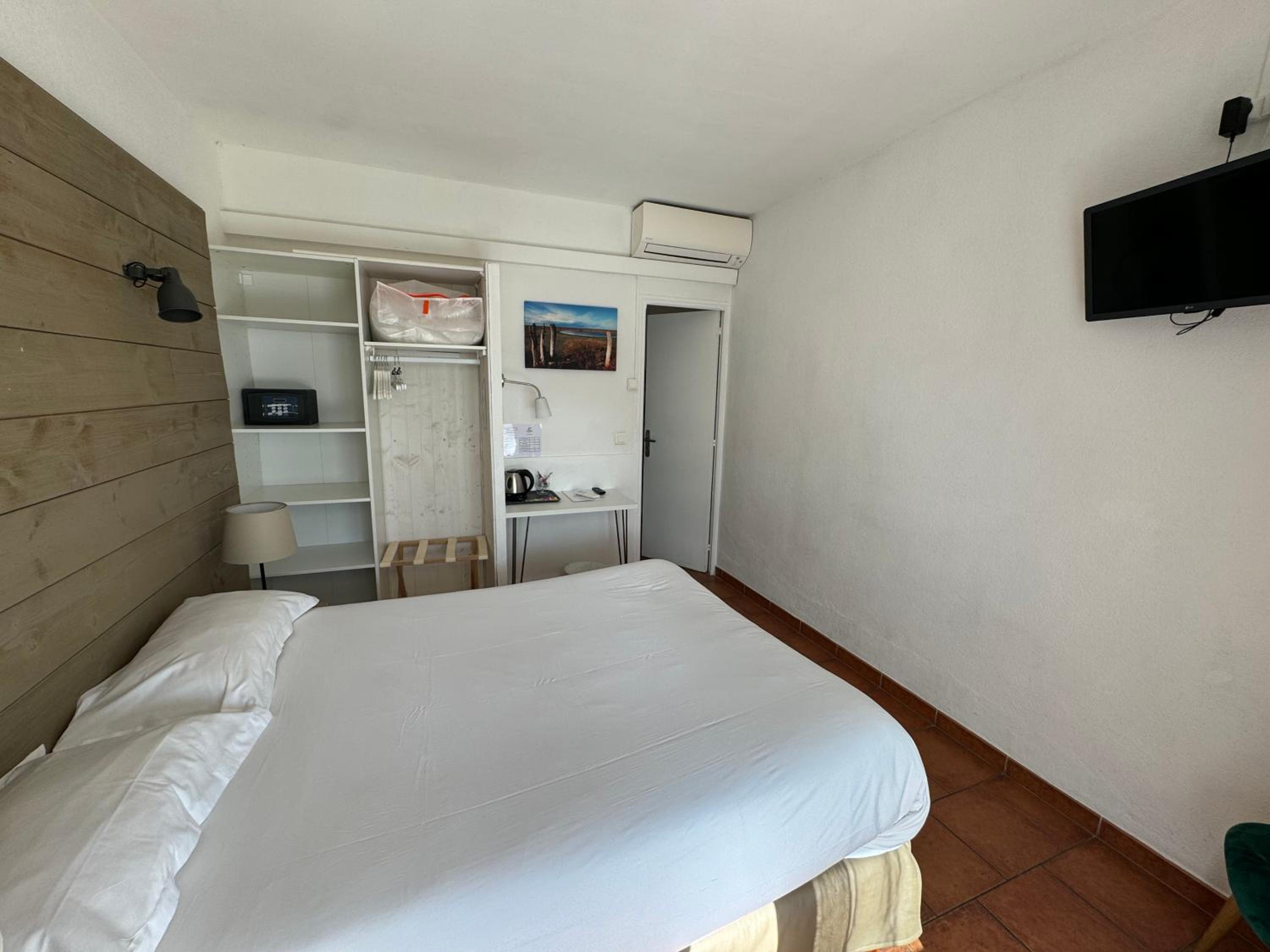 Standard Single Room photo 2