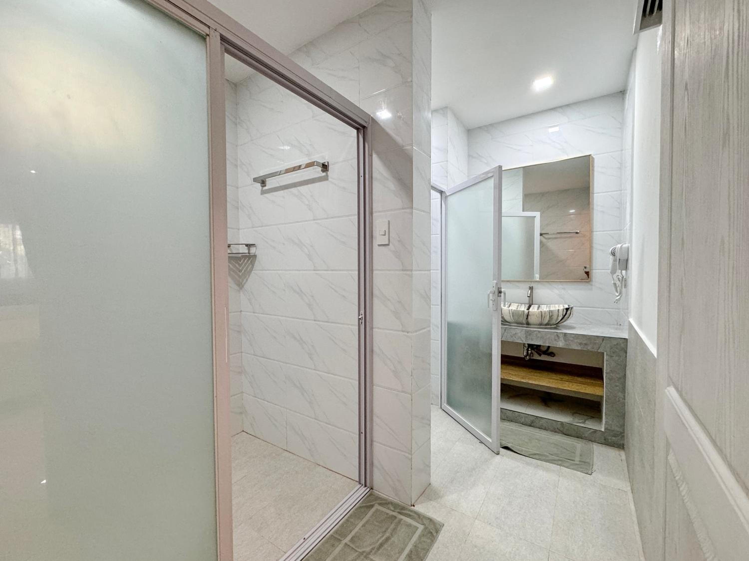 Deluxe Ground Floor Room - Photo 5