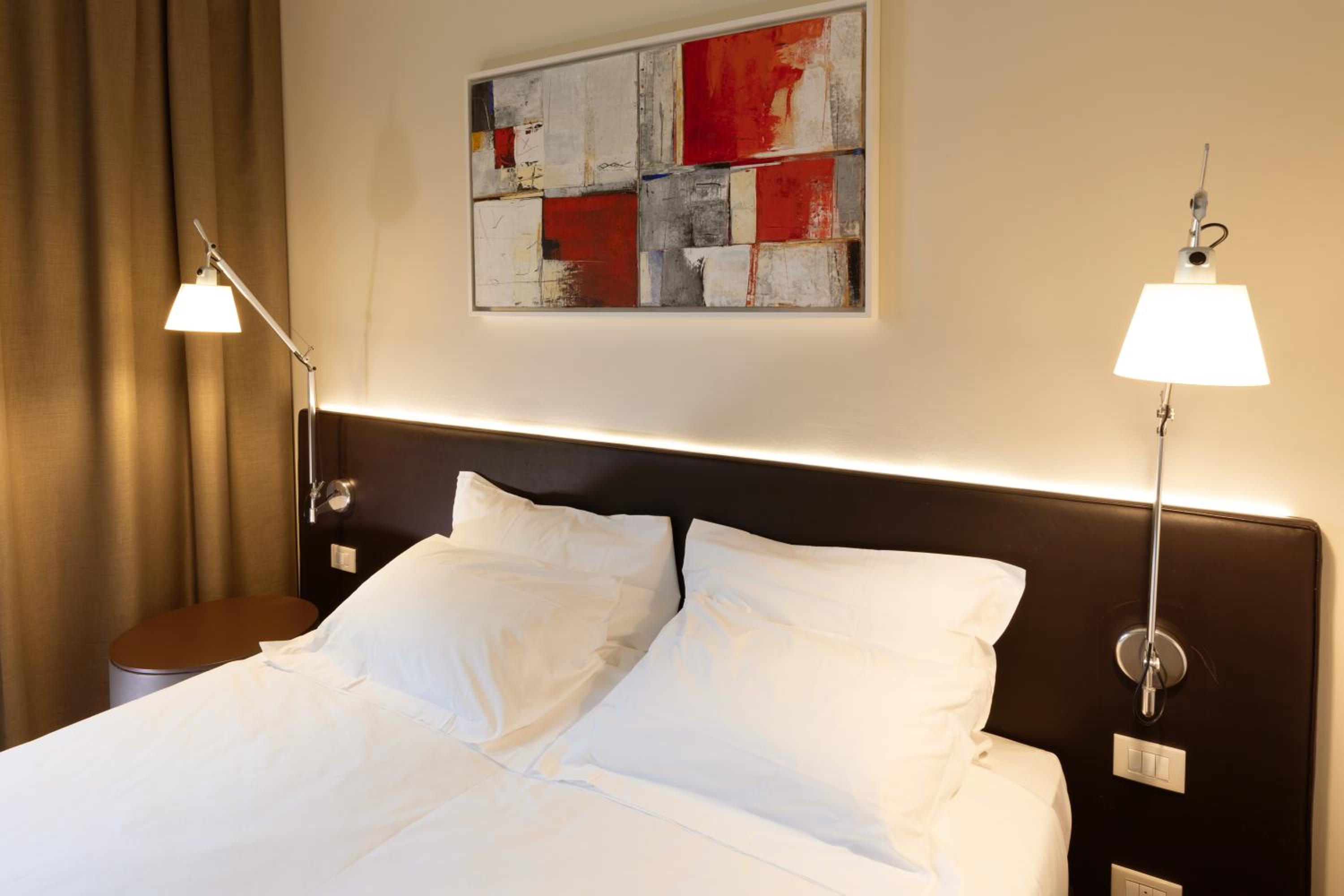 Standard Queen Room