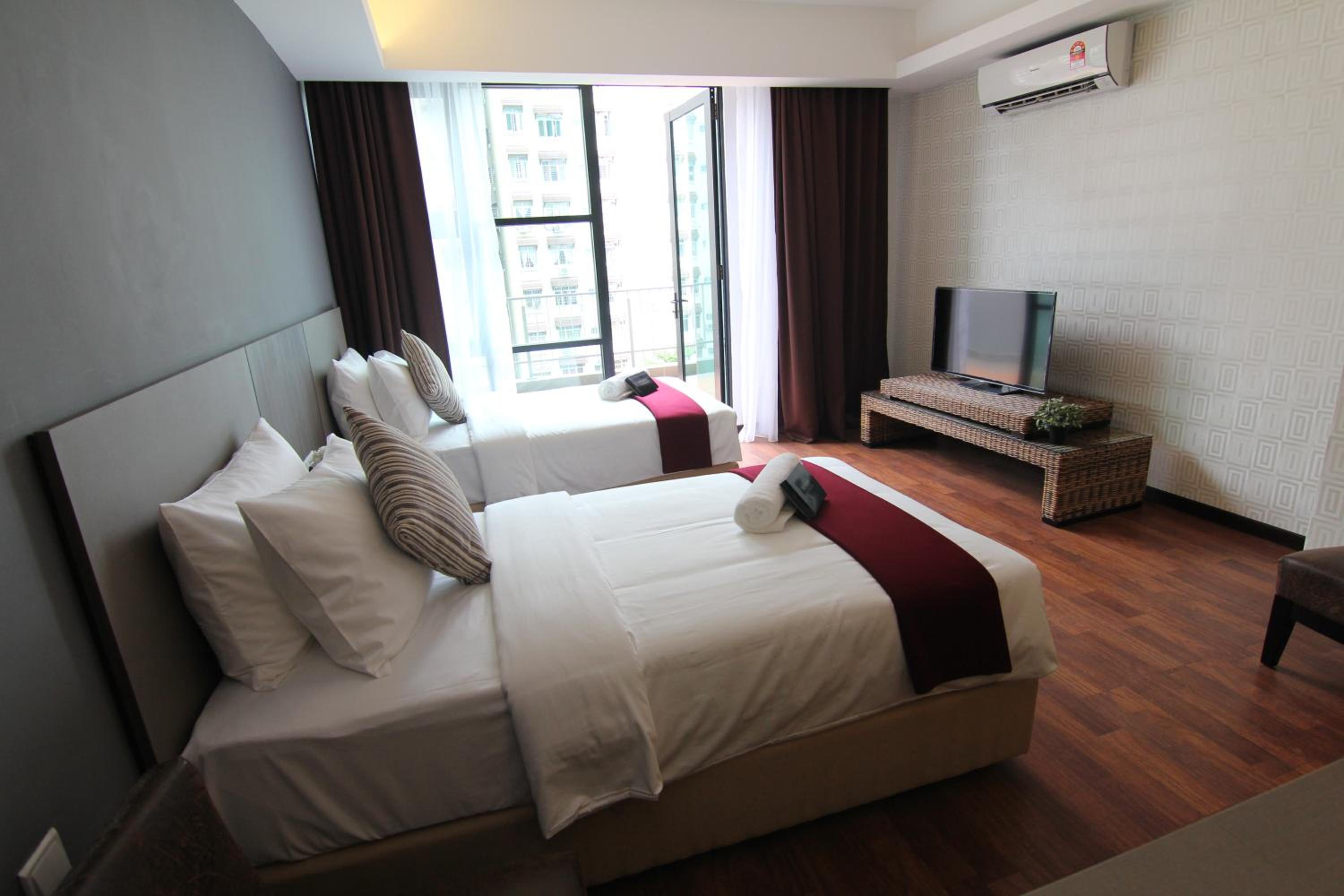 Deluxe Twin Room - Photo 6