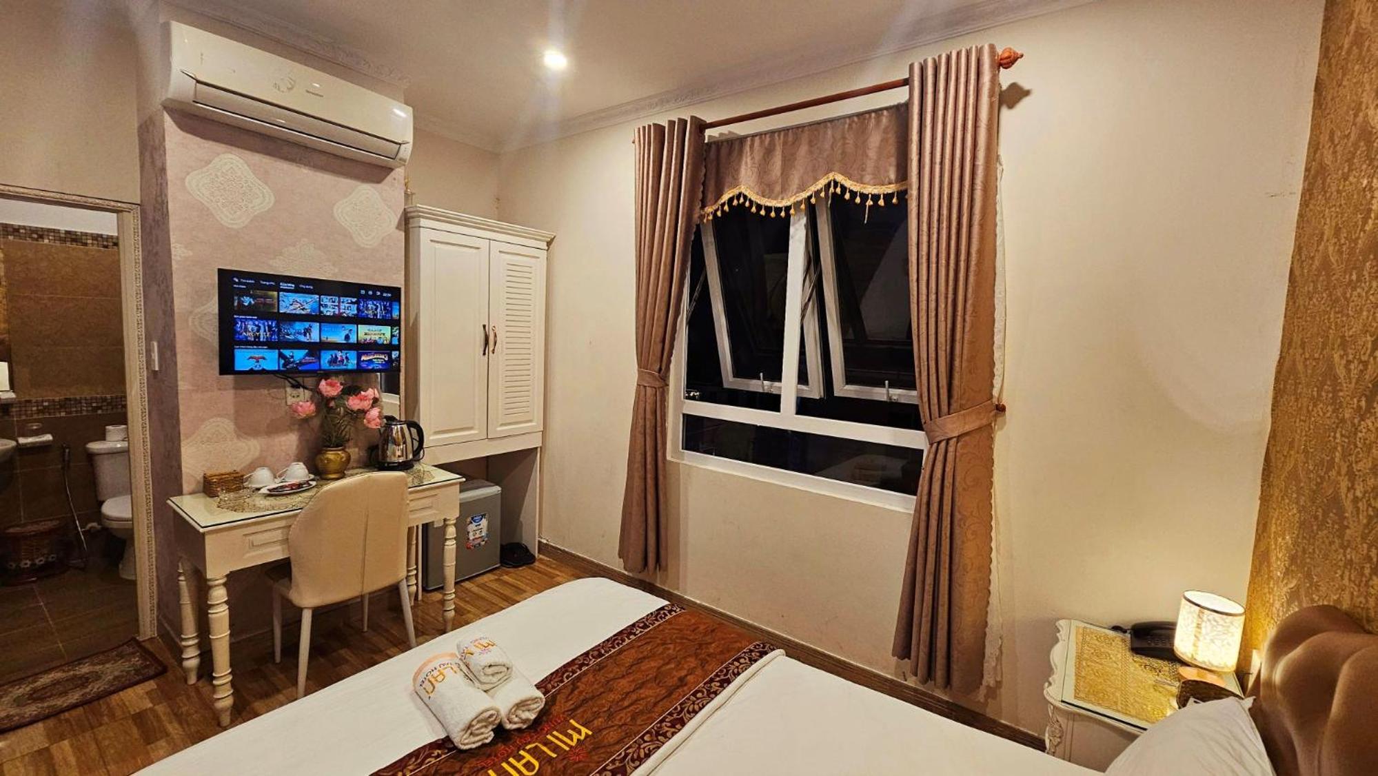 Standard Queen Room - Photo 7