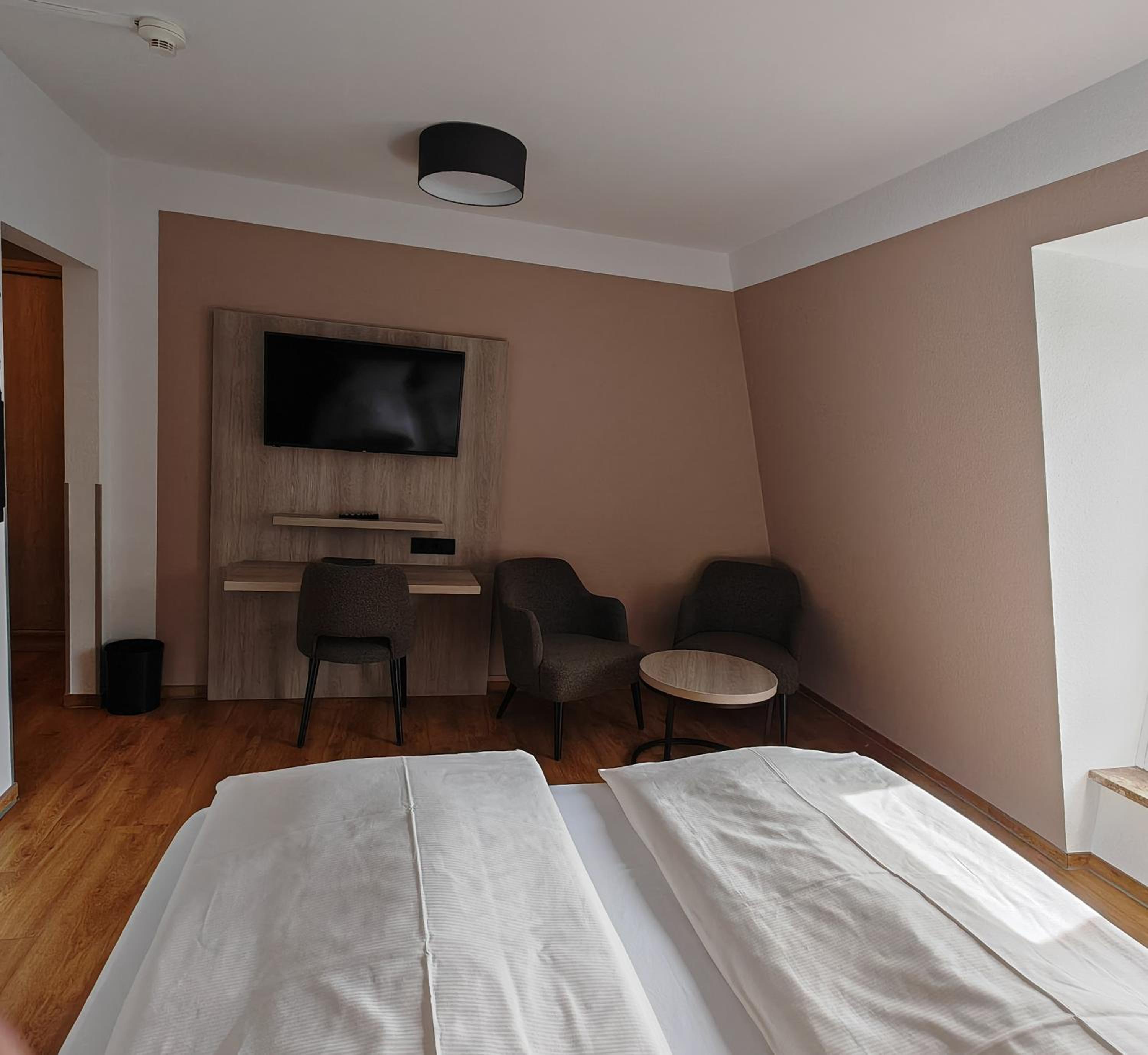 Business Double Room - Photo 2