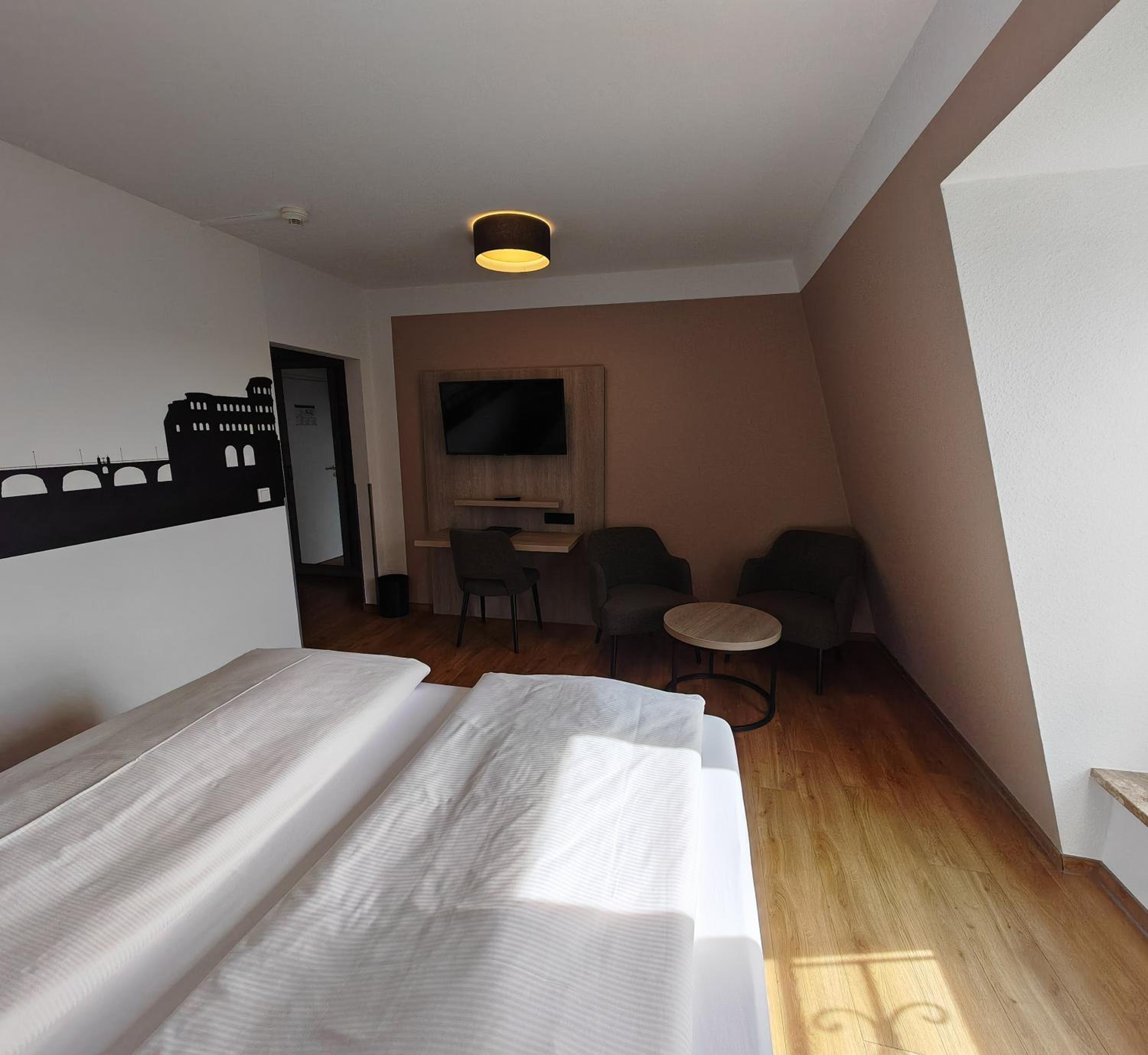 Business Double Room - Photo 3