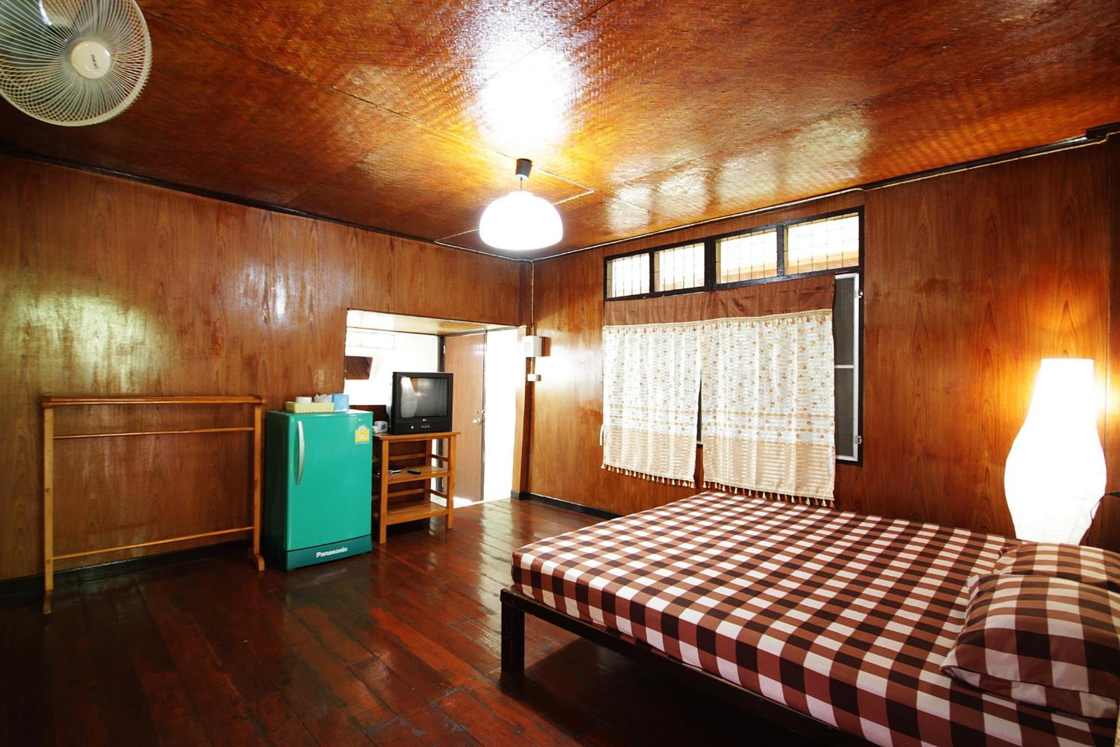 Bungalow With Mountain View photo 1