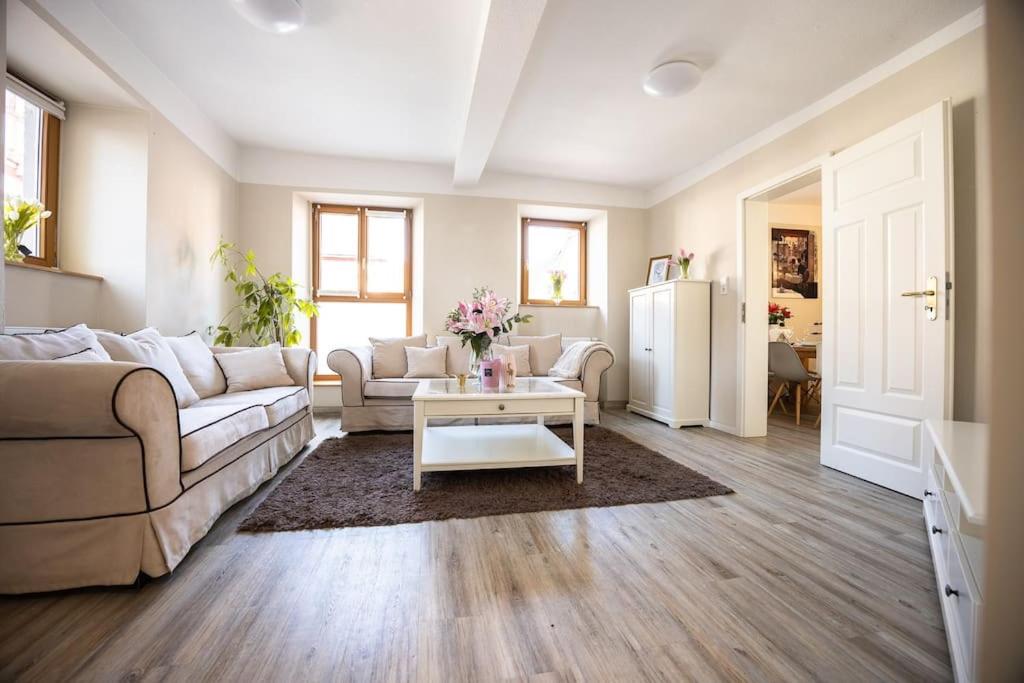 Five-Bedroom Apartment photo 1