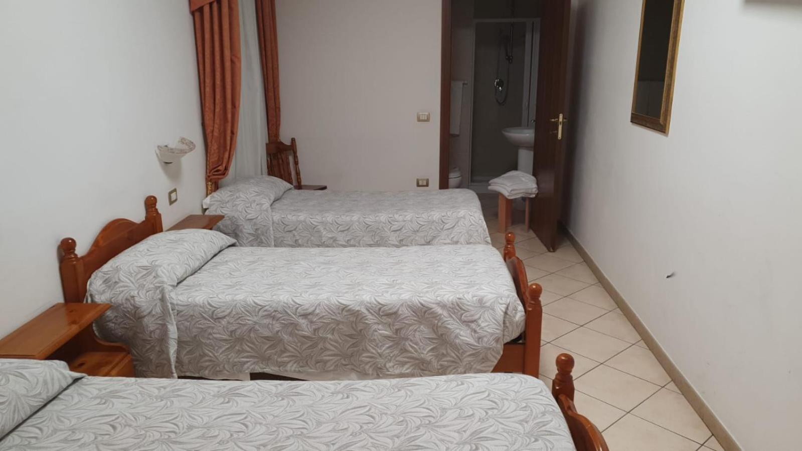 Triple Room - Photo 3