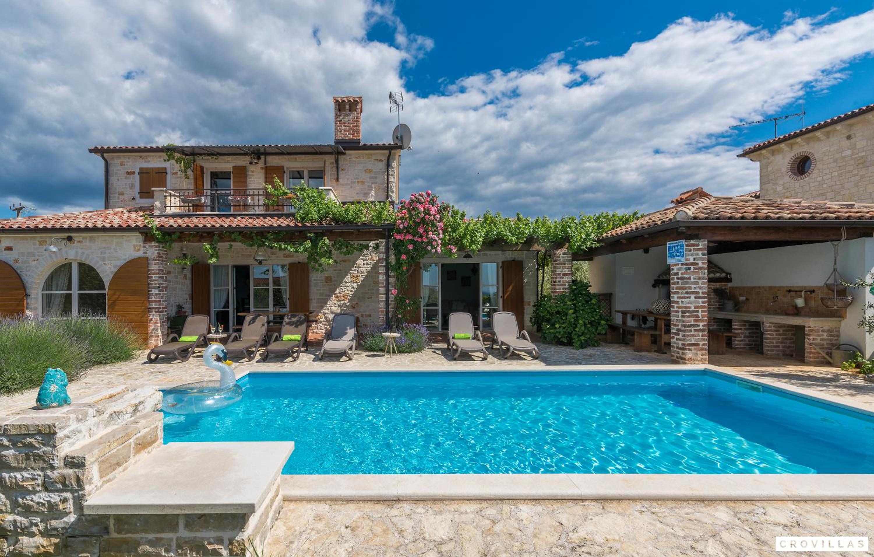 Three-Bedroom Villa photo 2