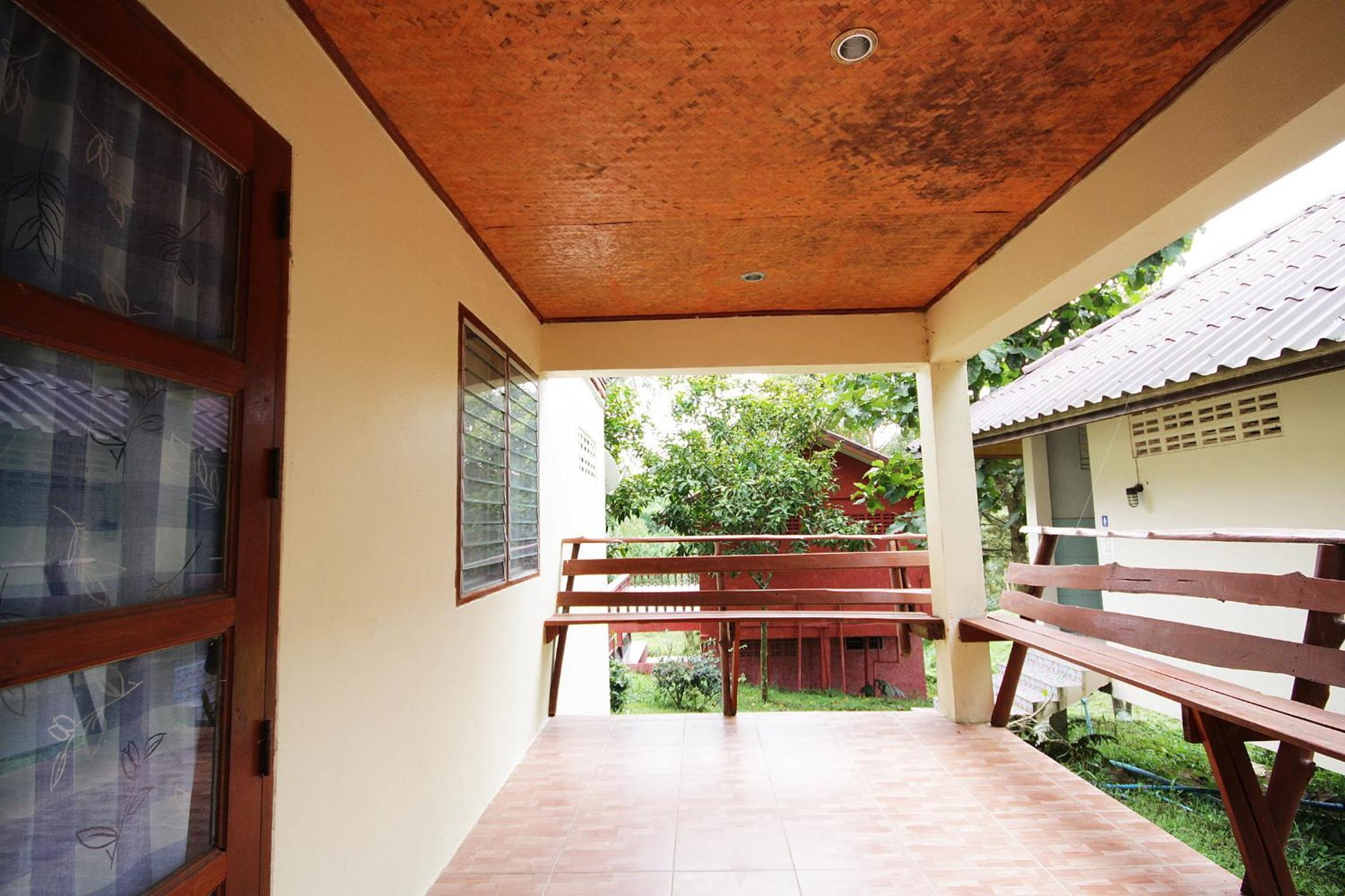 Superior Four-Bedroom House photo 2