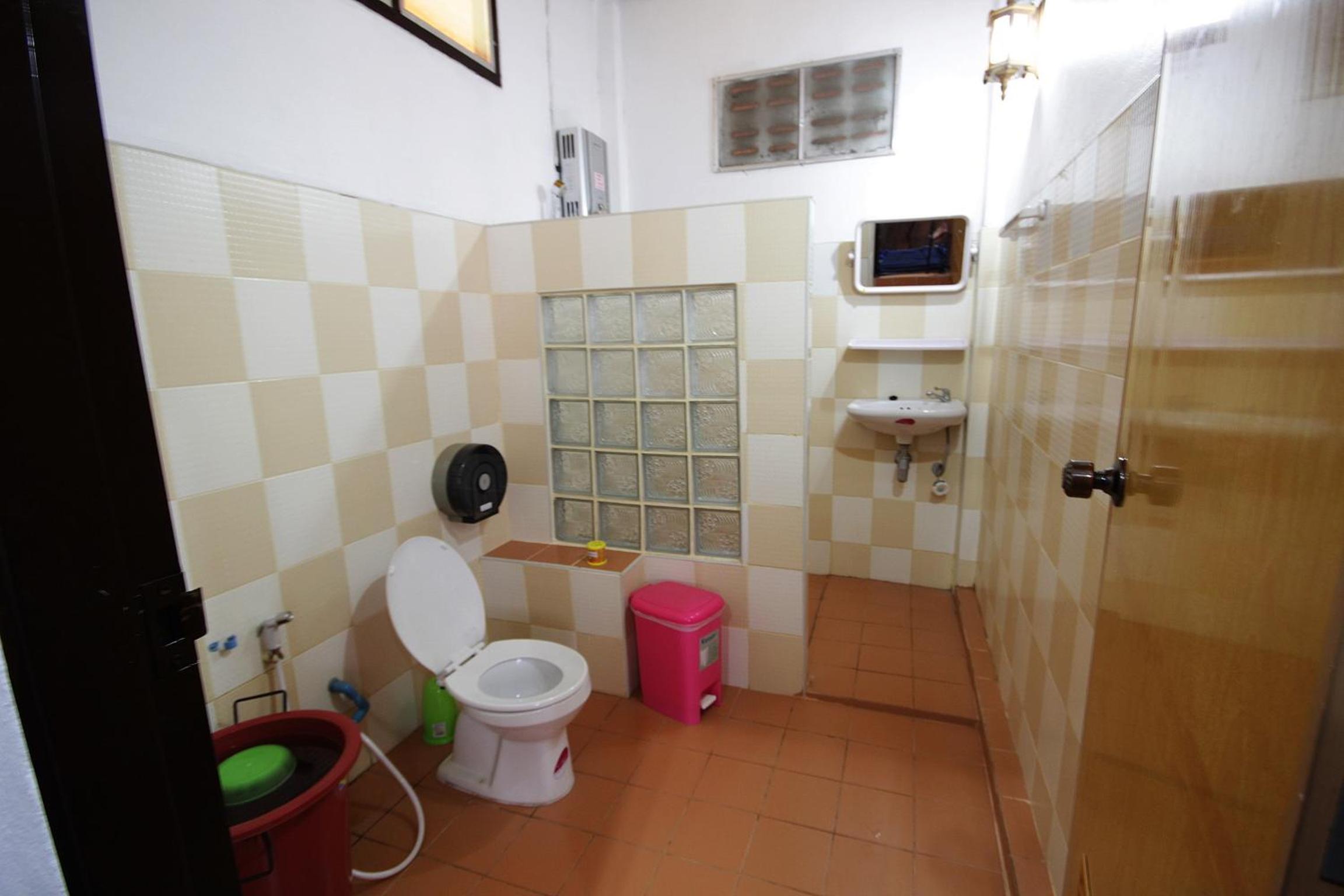 Two-Bedroom House photo 3