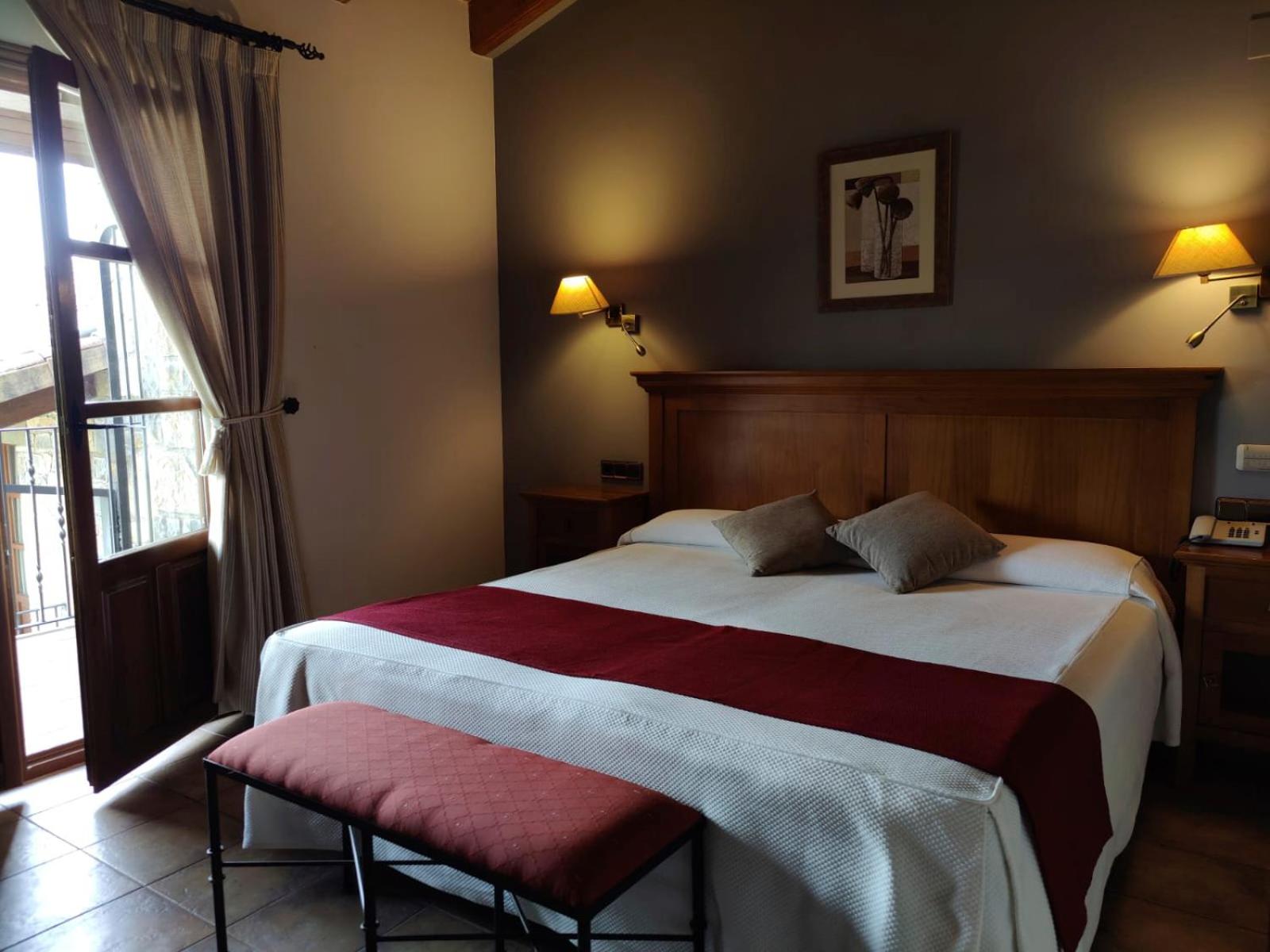 Superior Double Room - Photo 9