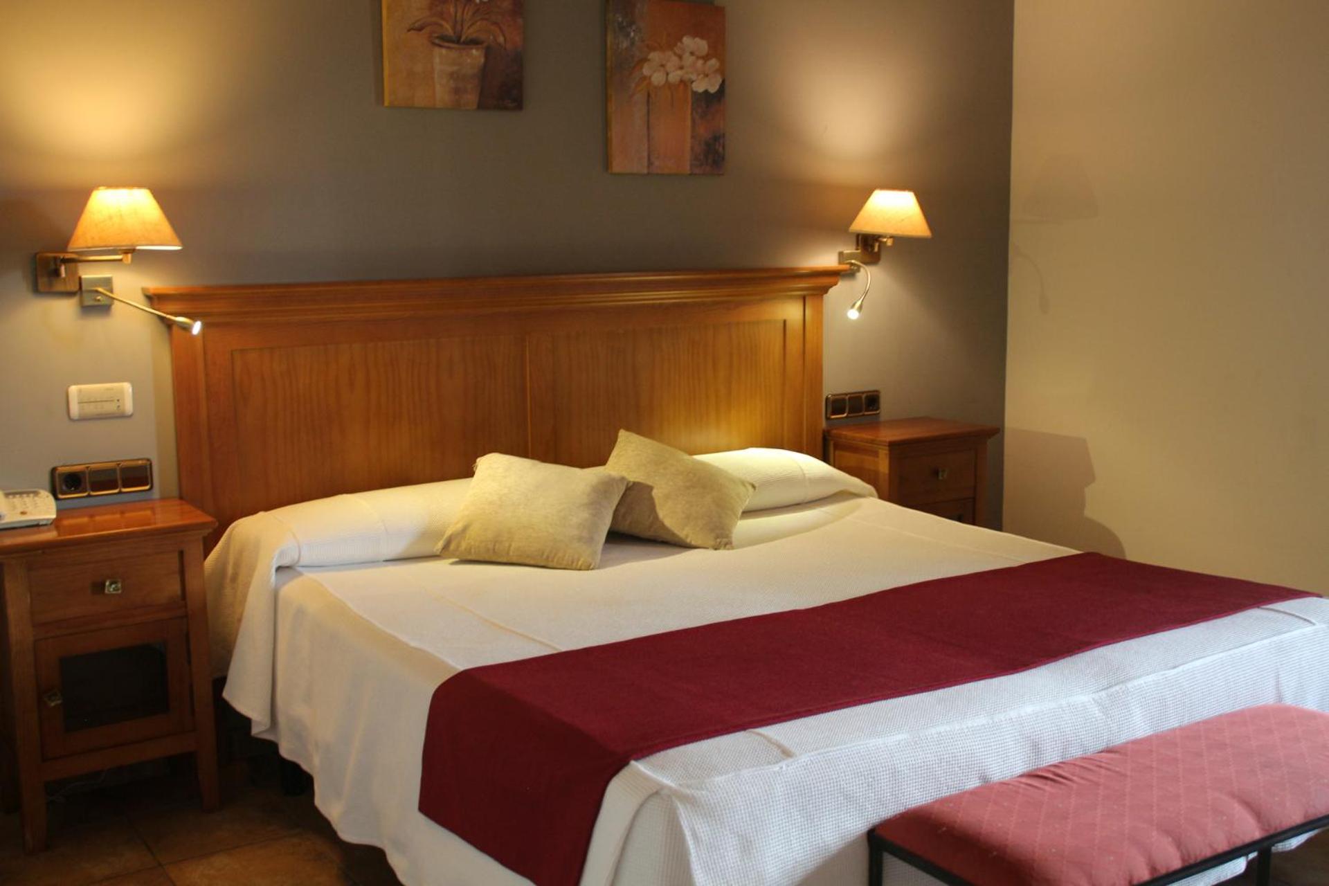 Superior Double Room - Photo 8