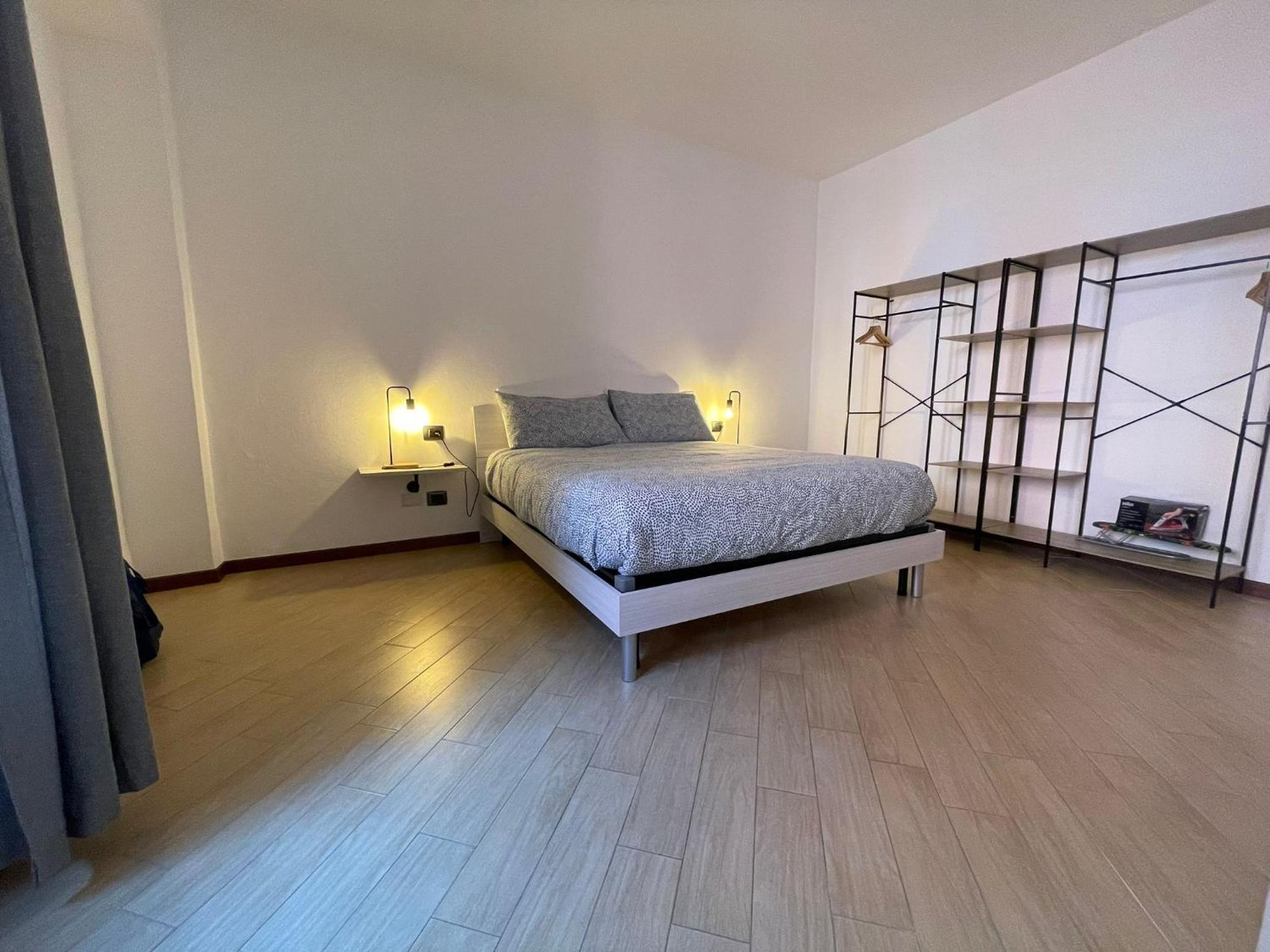 One-Bedroom Apartment photo 3