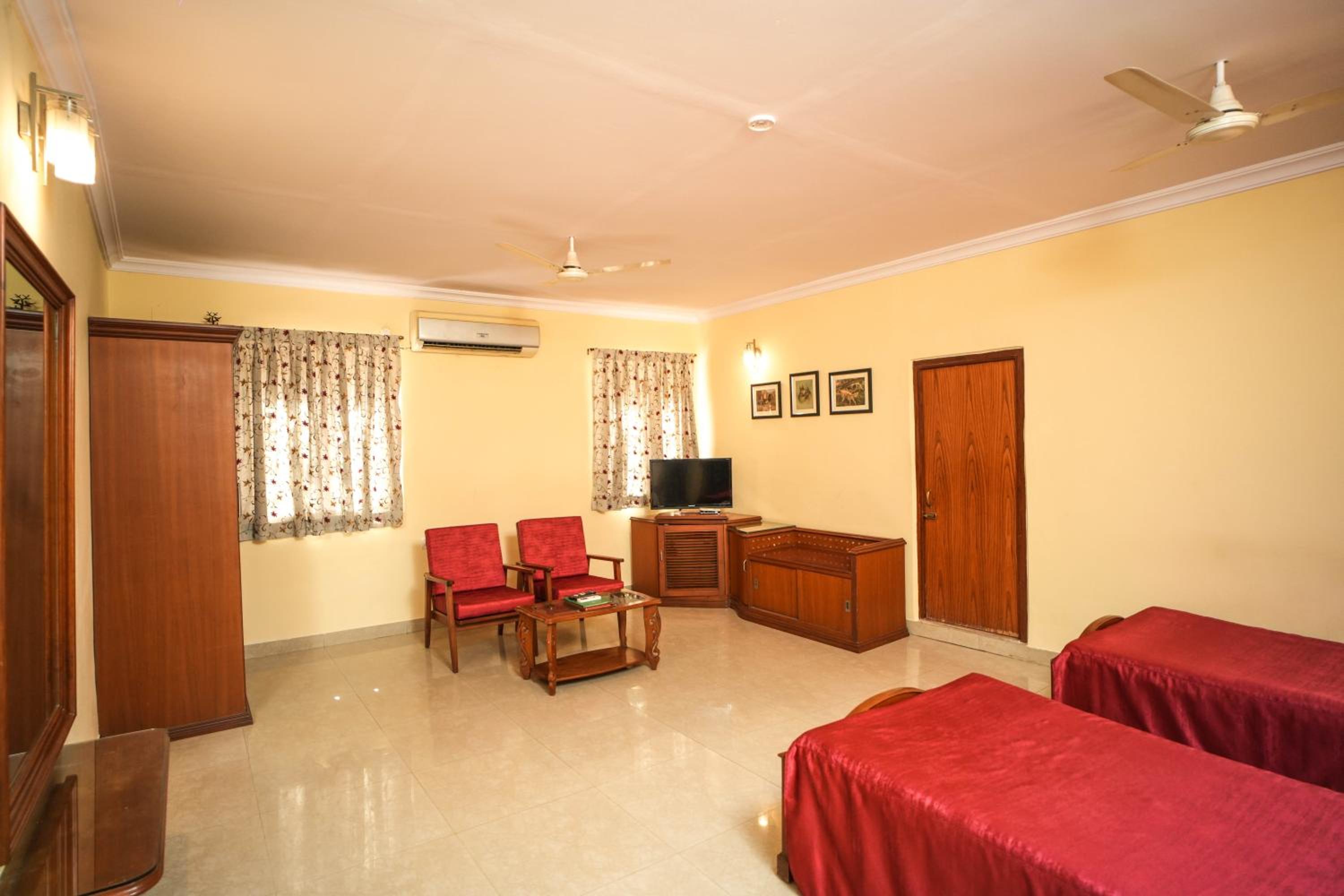 Budget Double Room photo 2