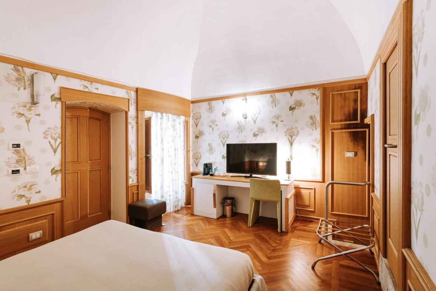 Superior Double or Twin Room photo 2