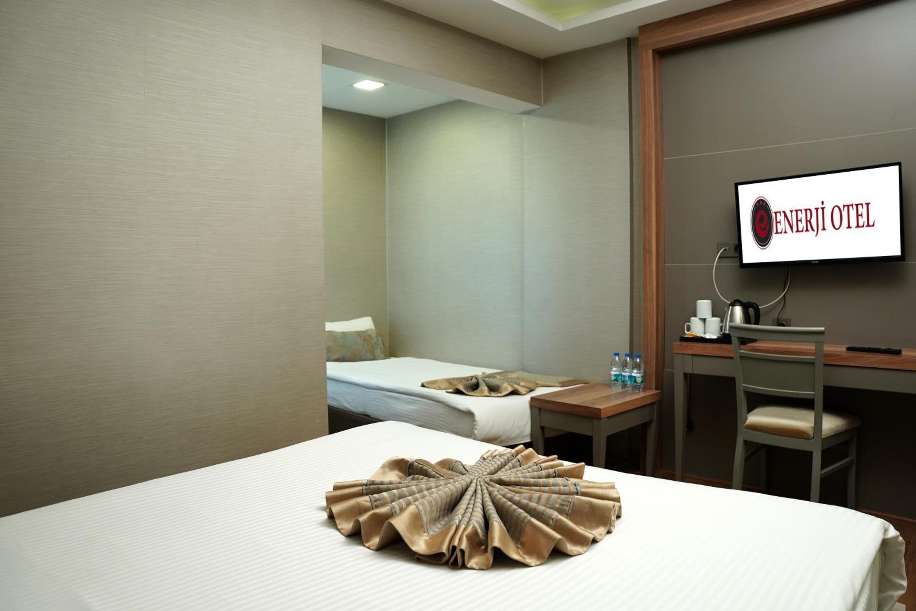 Basic Triple Room photo 1