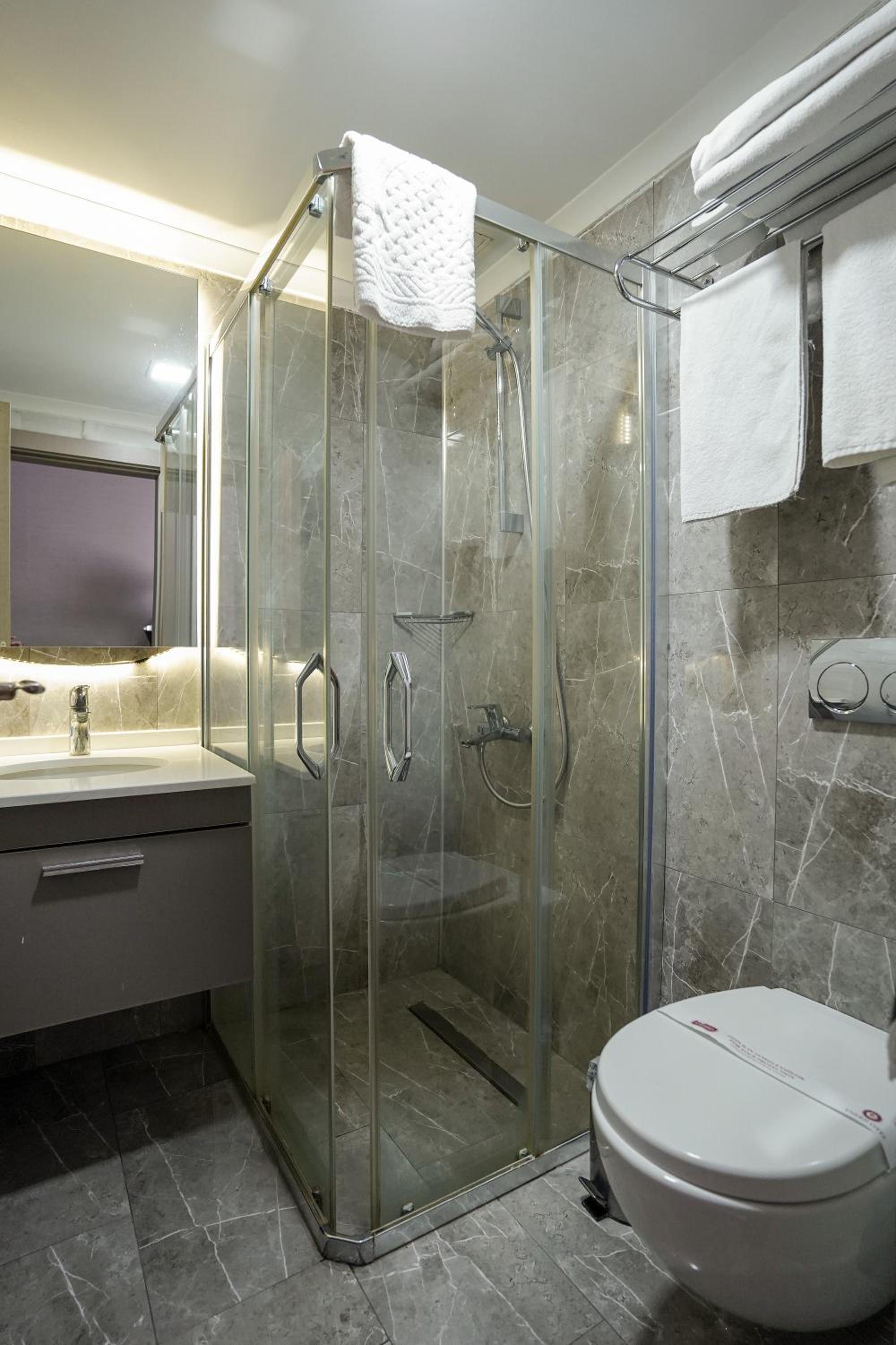 Large Double Room photo 2