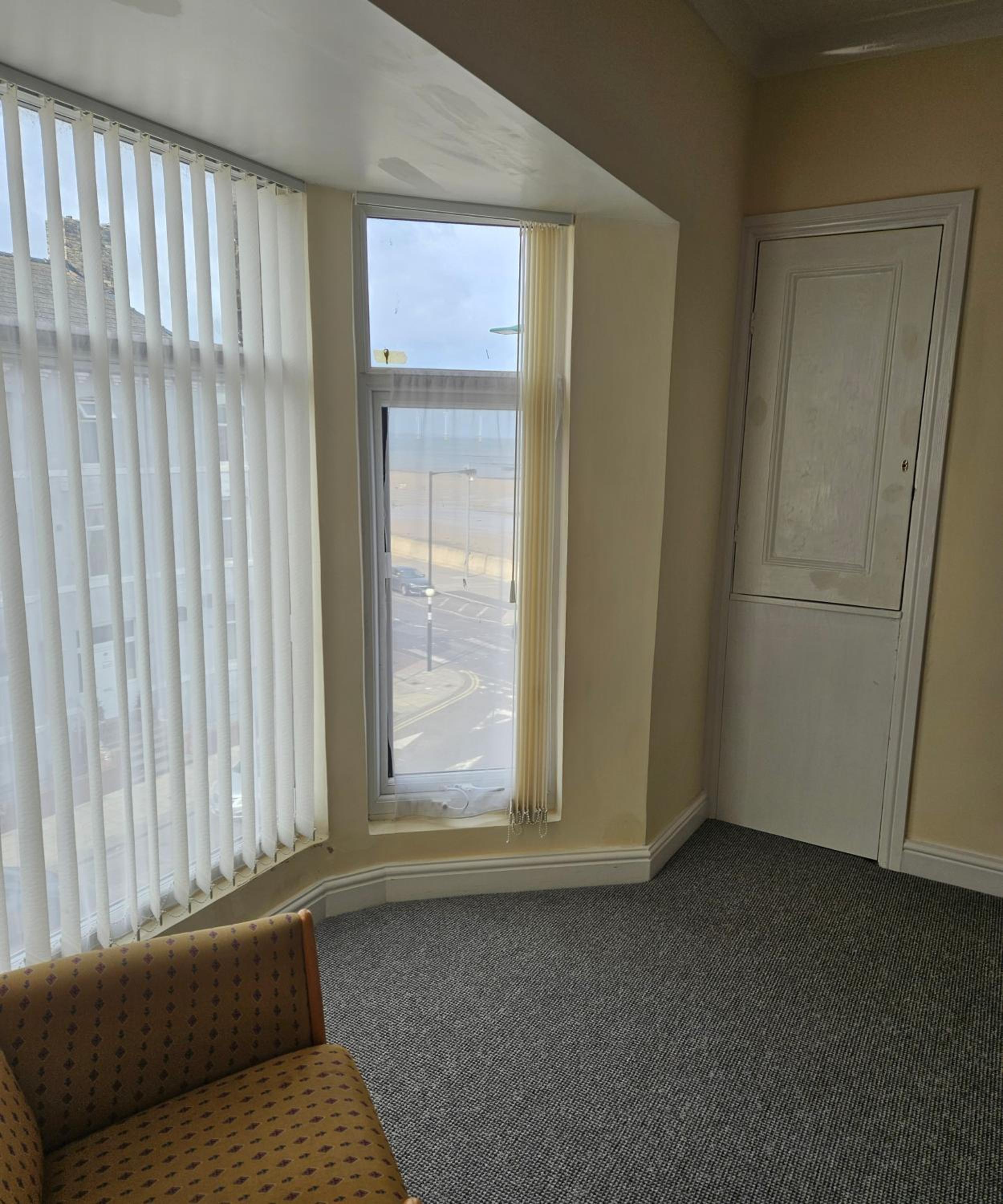 Apartment with Sea View - Photo 25