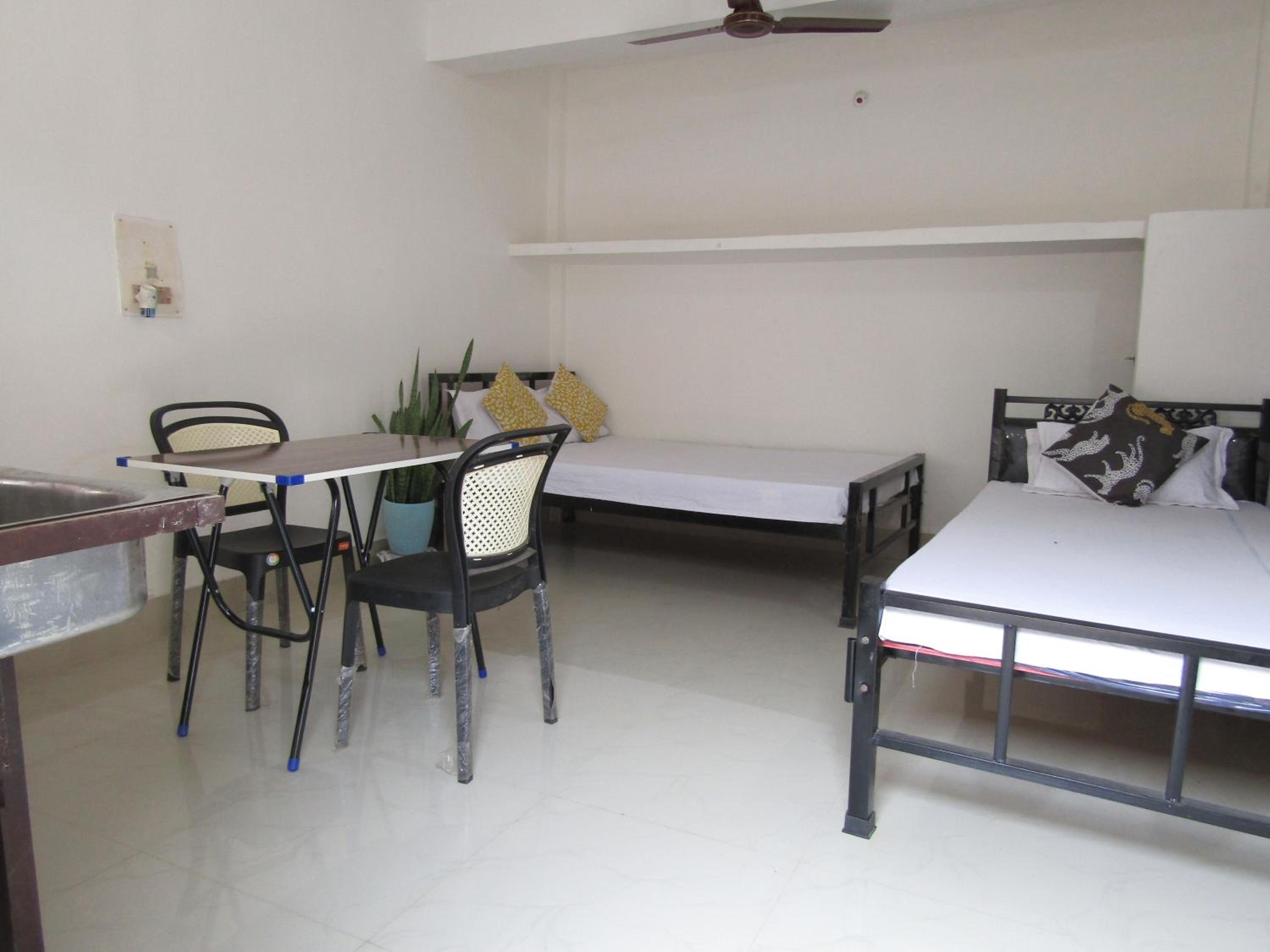 Double or Twin Room with Private External Bathroom photo 1