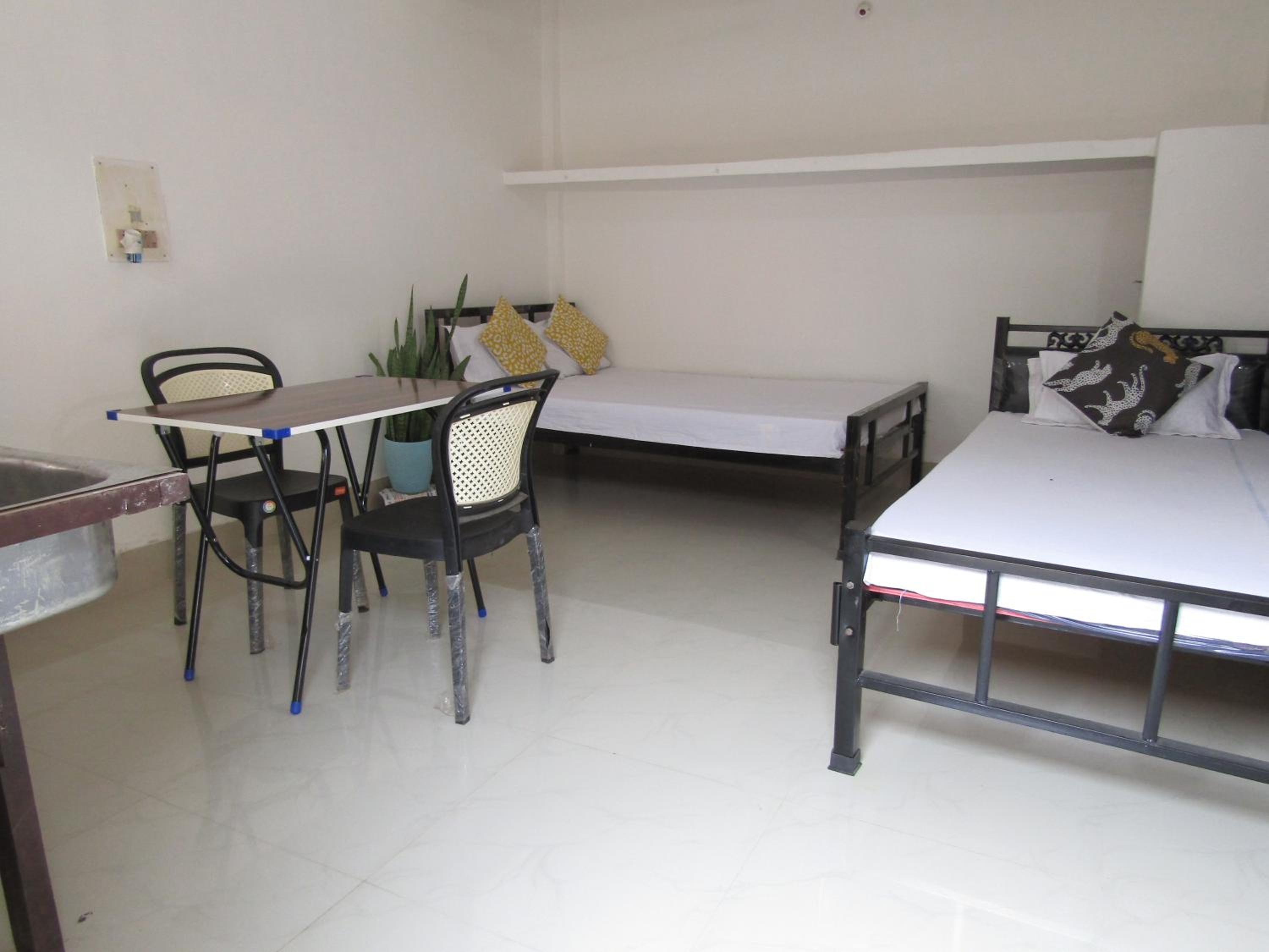 Double or Twin Room with Private External Bathroom photo 2