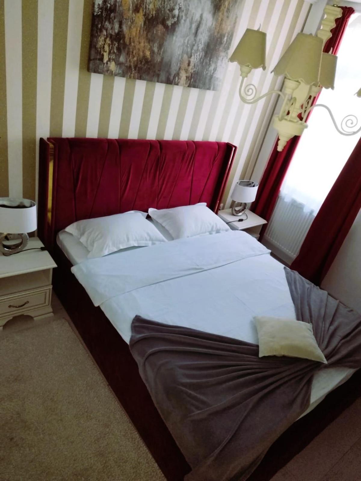 One-Bedroom Apartment with Balcony - Photo 8