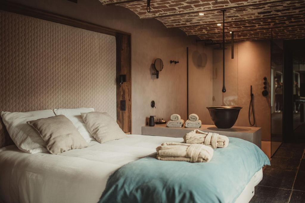 One-Bedroom House photo 1