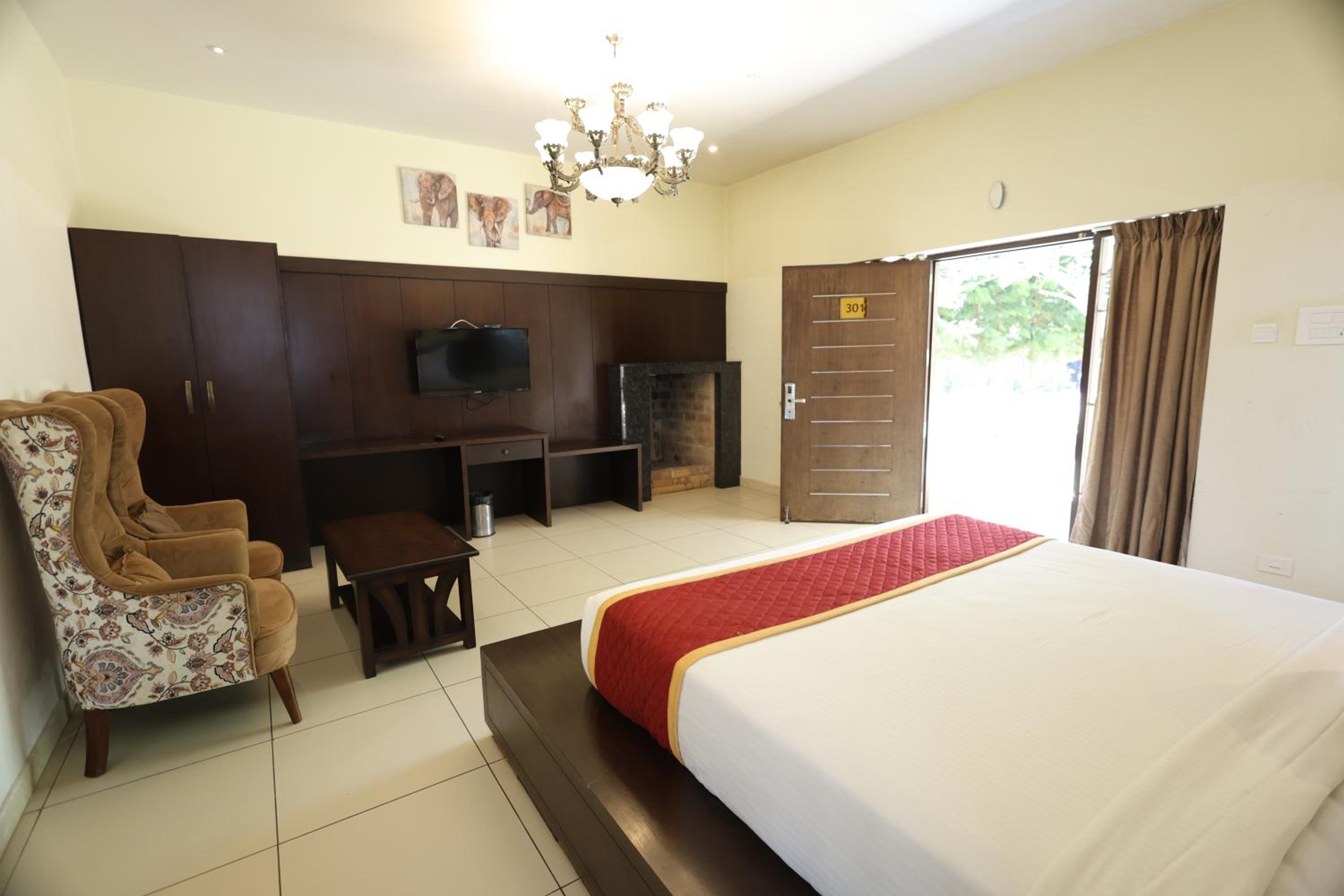 Superior King Room