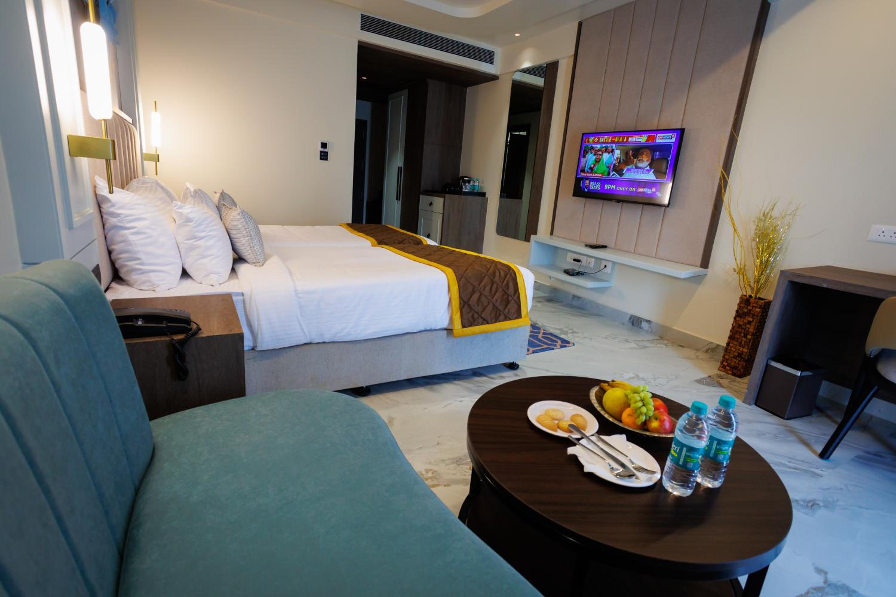 Deluxe Twin Room - Photo 3