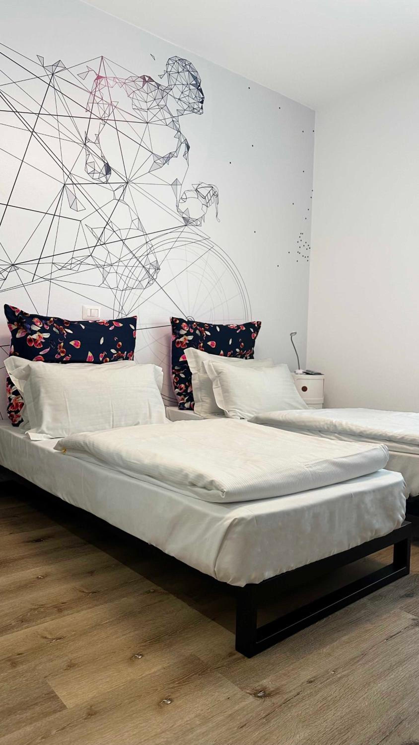 Superior Double or Twin Room - Photo 10