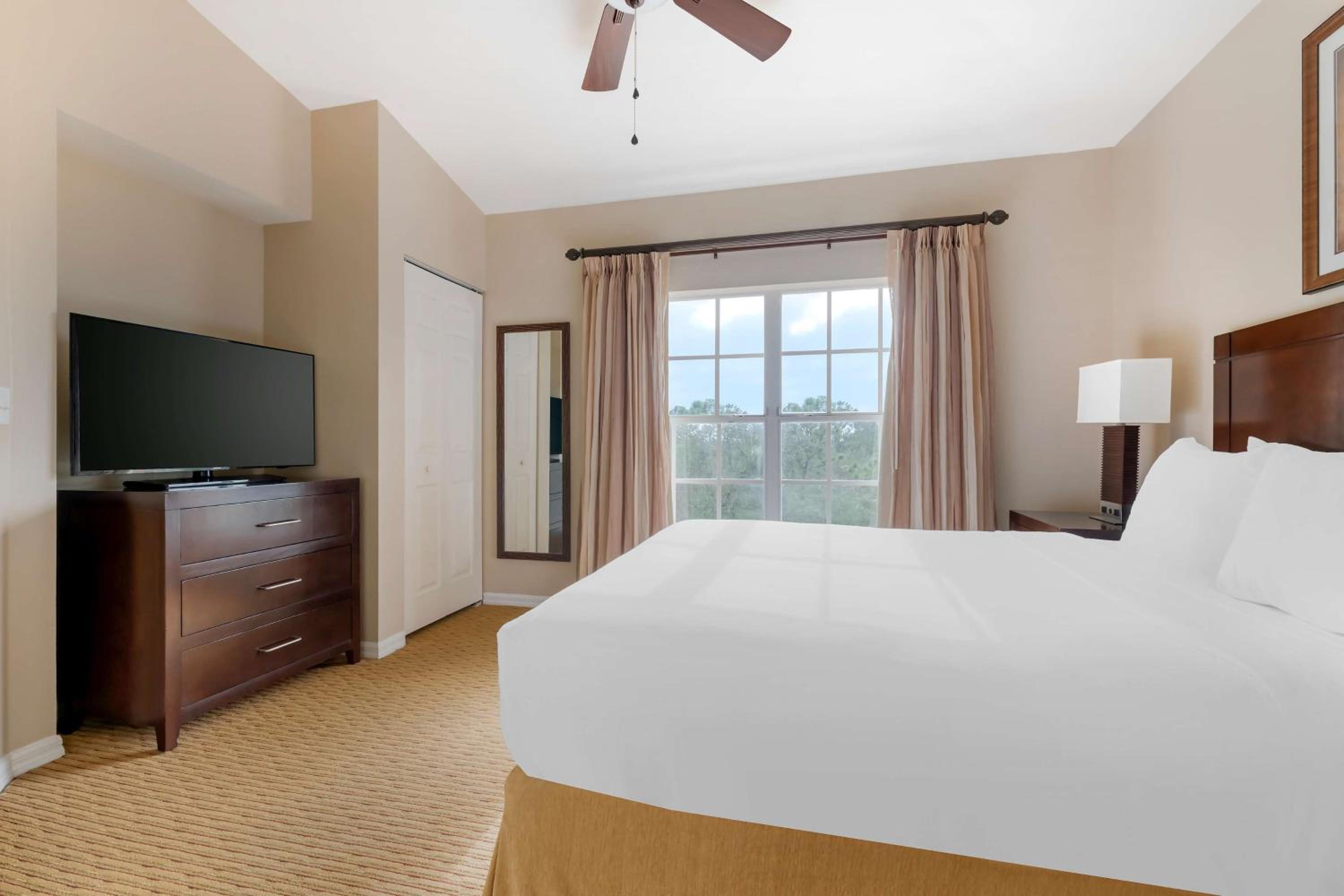 One-Bedroom Suite