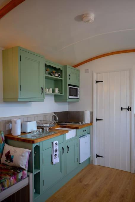 One-Bedroom House photo 3