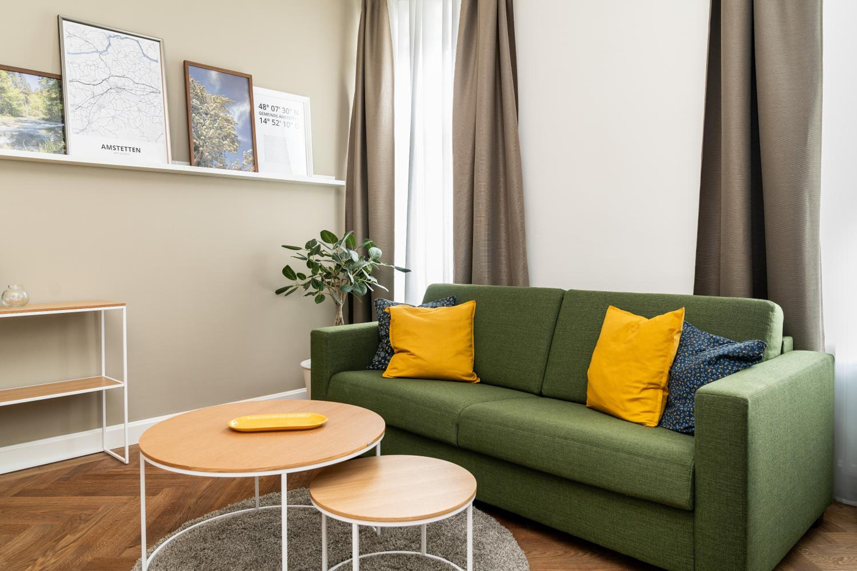 Deluxe King Suite