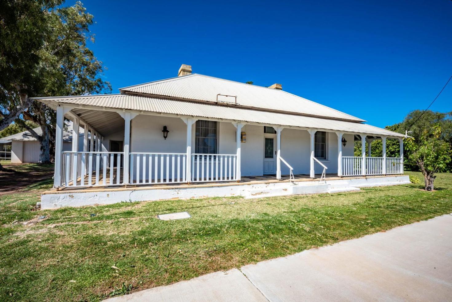 One-Bedroom House photo 2