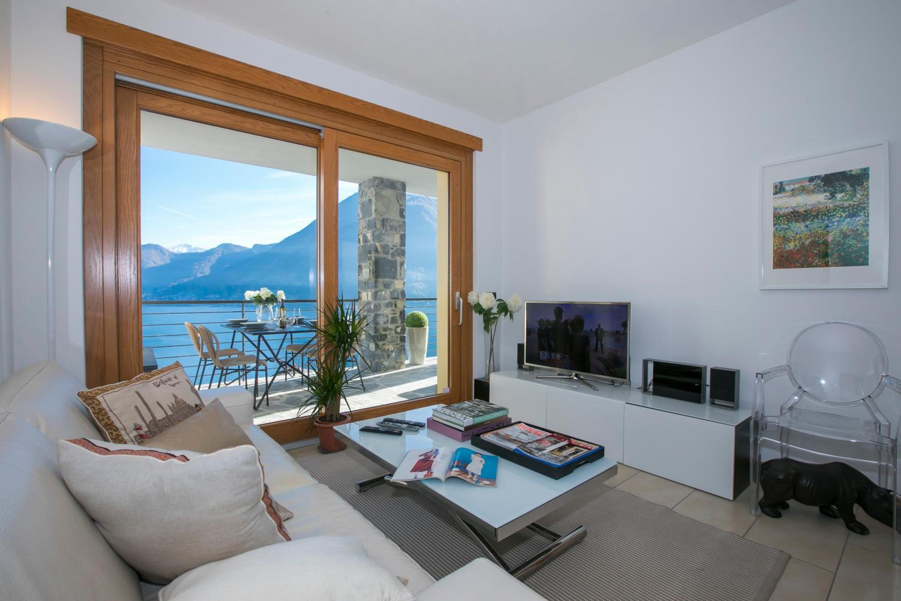 Apartment With Lake View photo 1