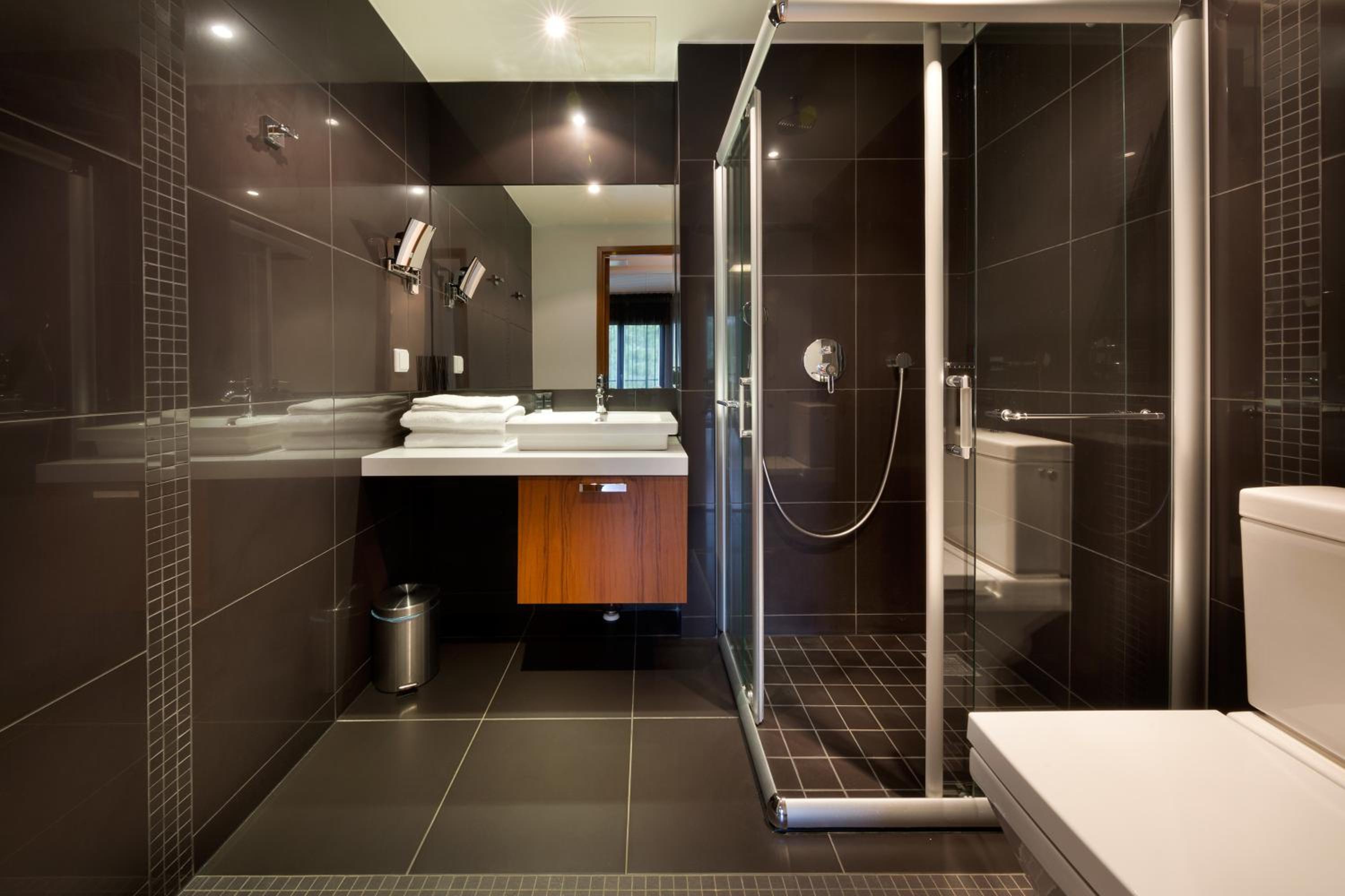 Luxury Apartment - Photo 2