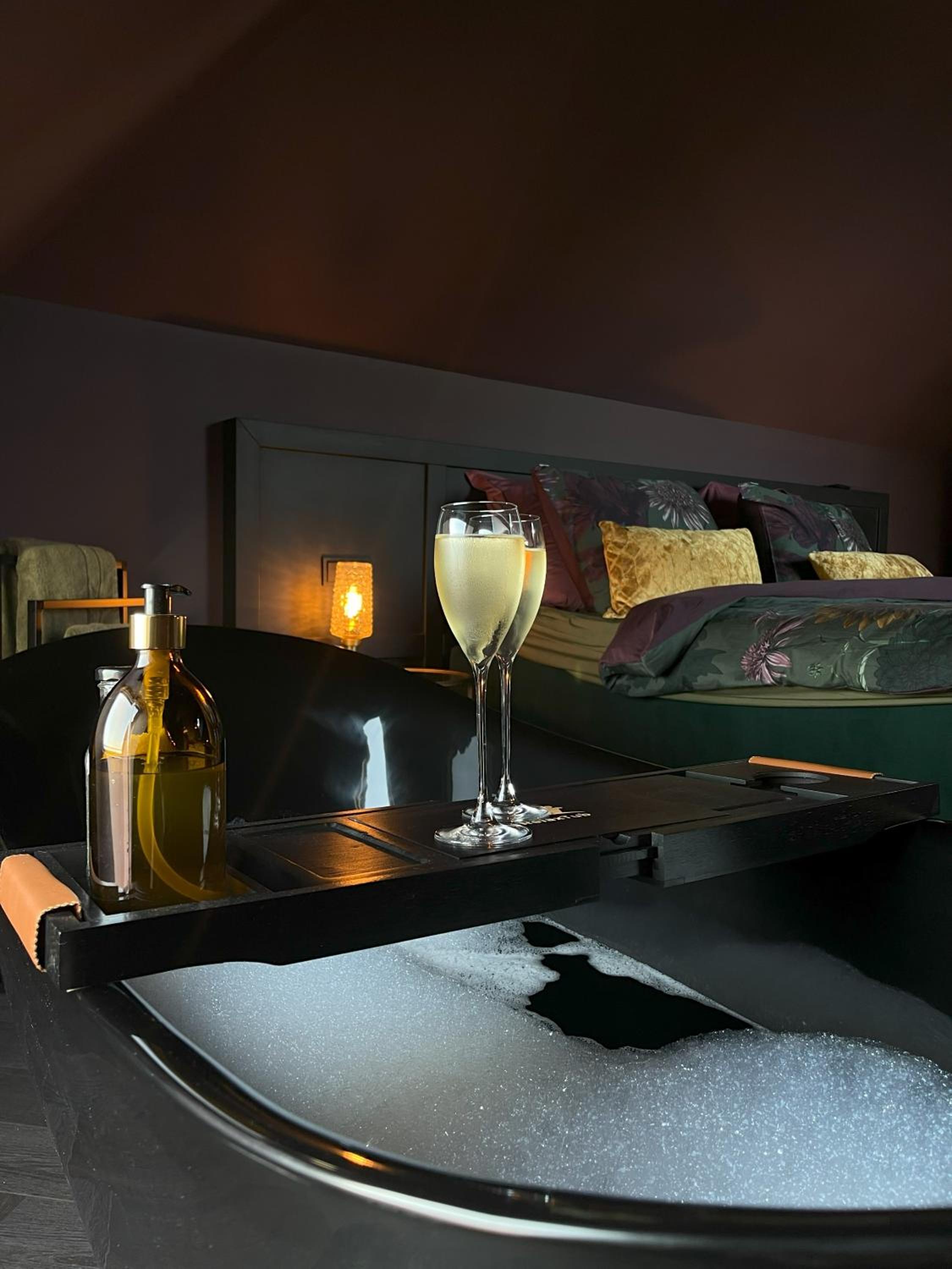 Superior King Room - Photo 2