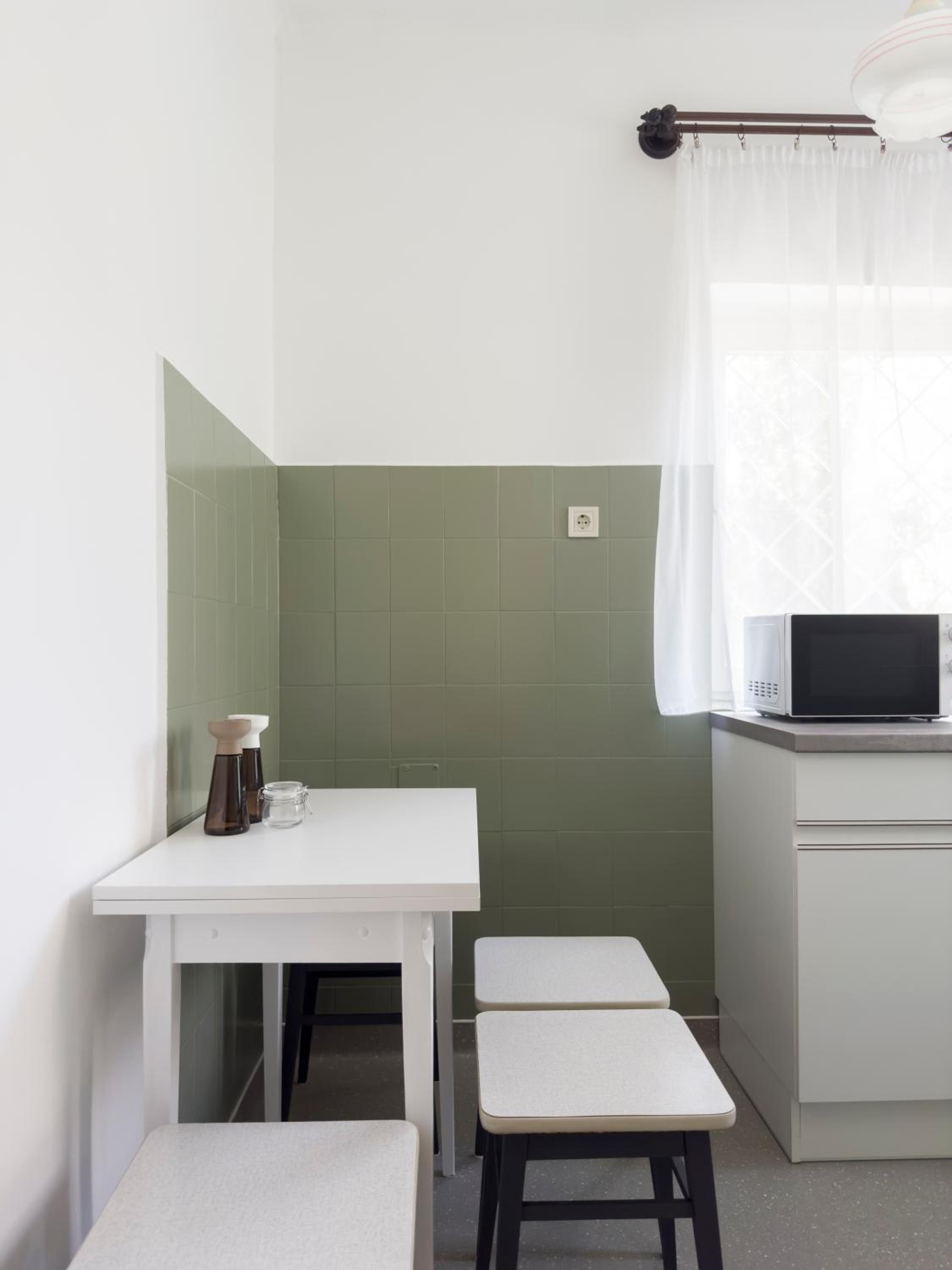 Two-Bedroom Deluxe Apartment with Garden View photo 2