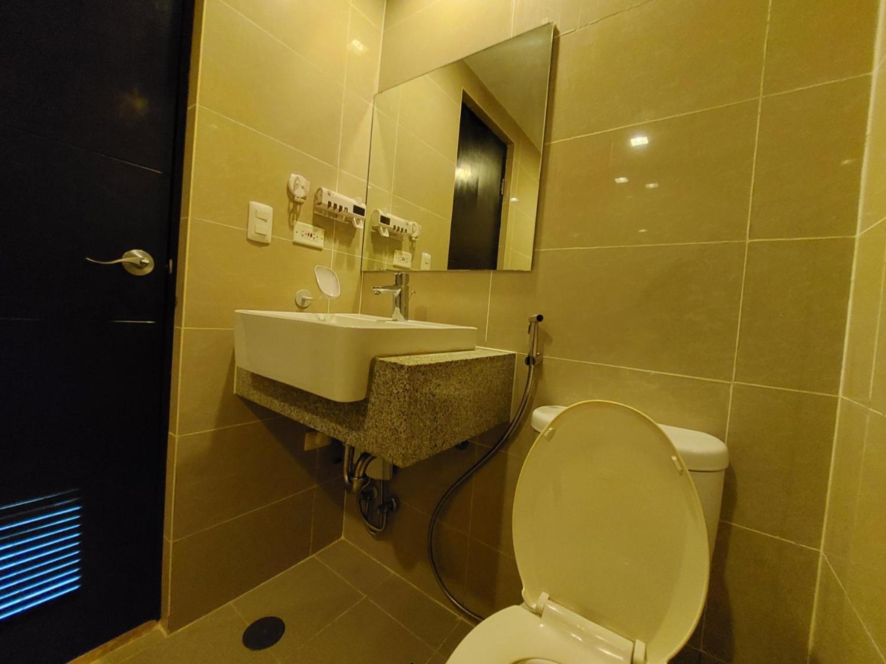 Apartment - Photo 12