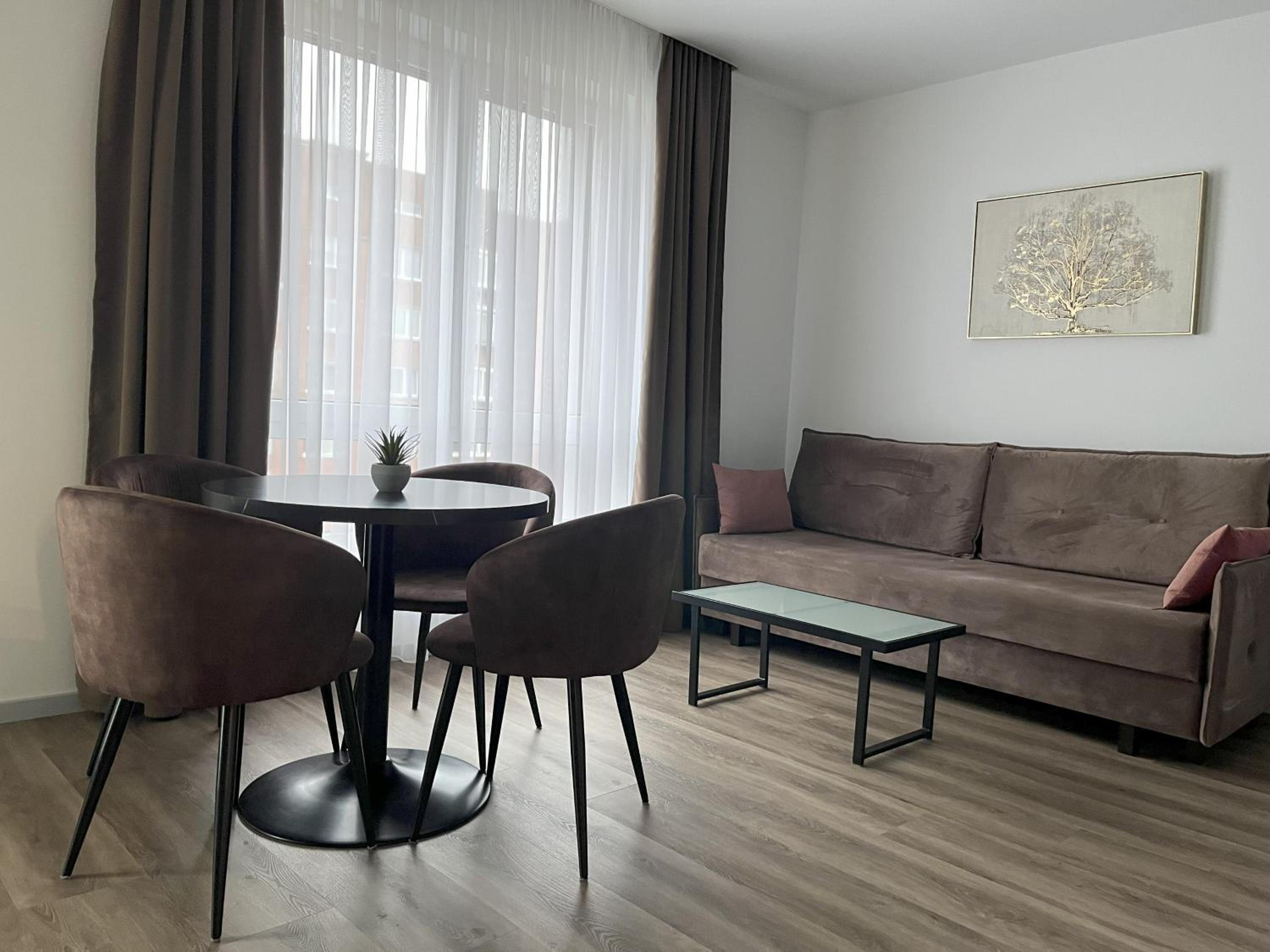 One-Bedroom Apartment photo 1