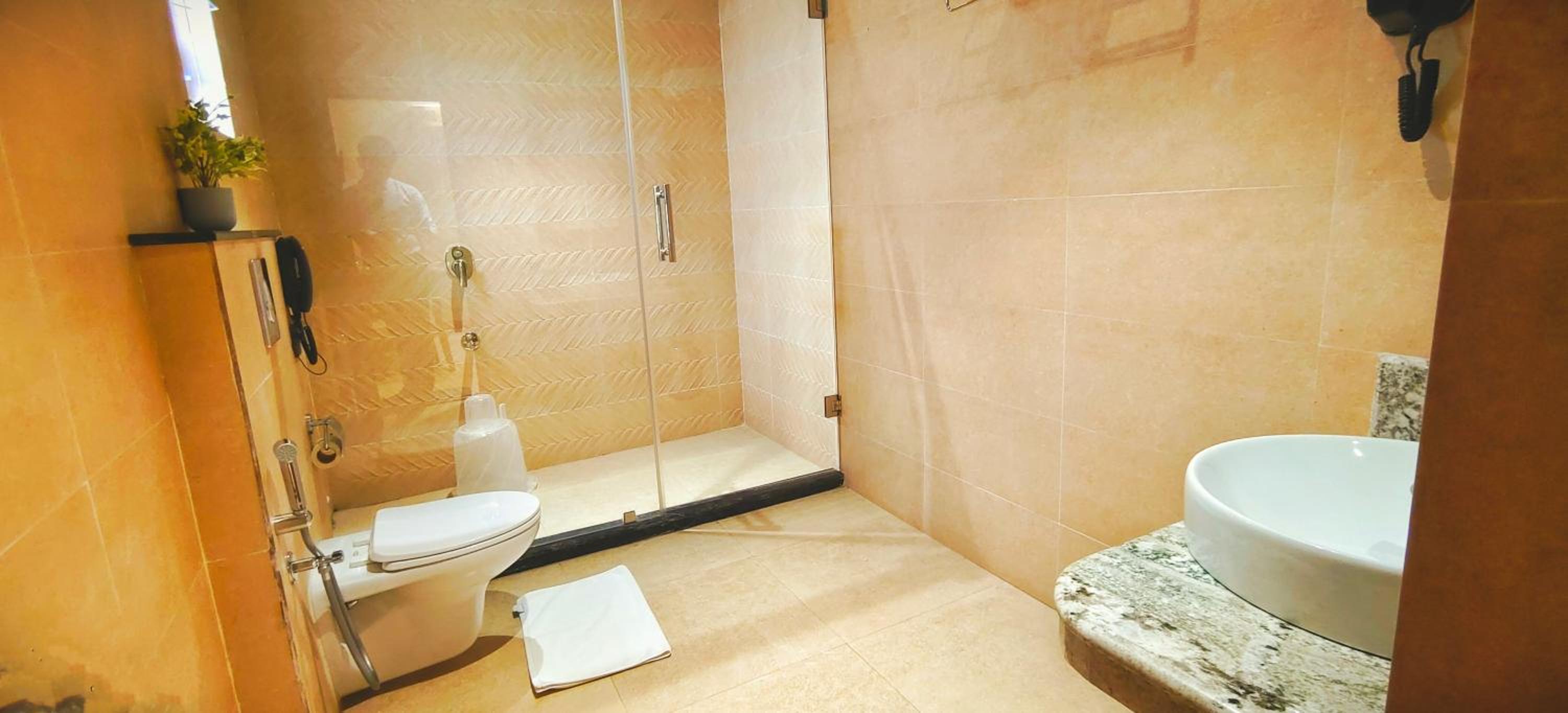 Deluxe Room - Photo 3
