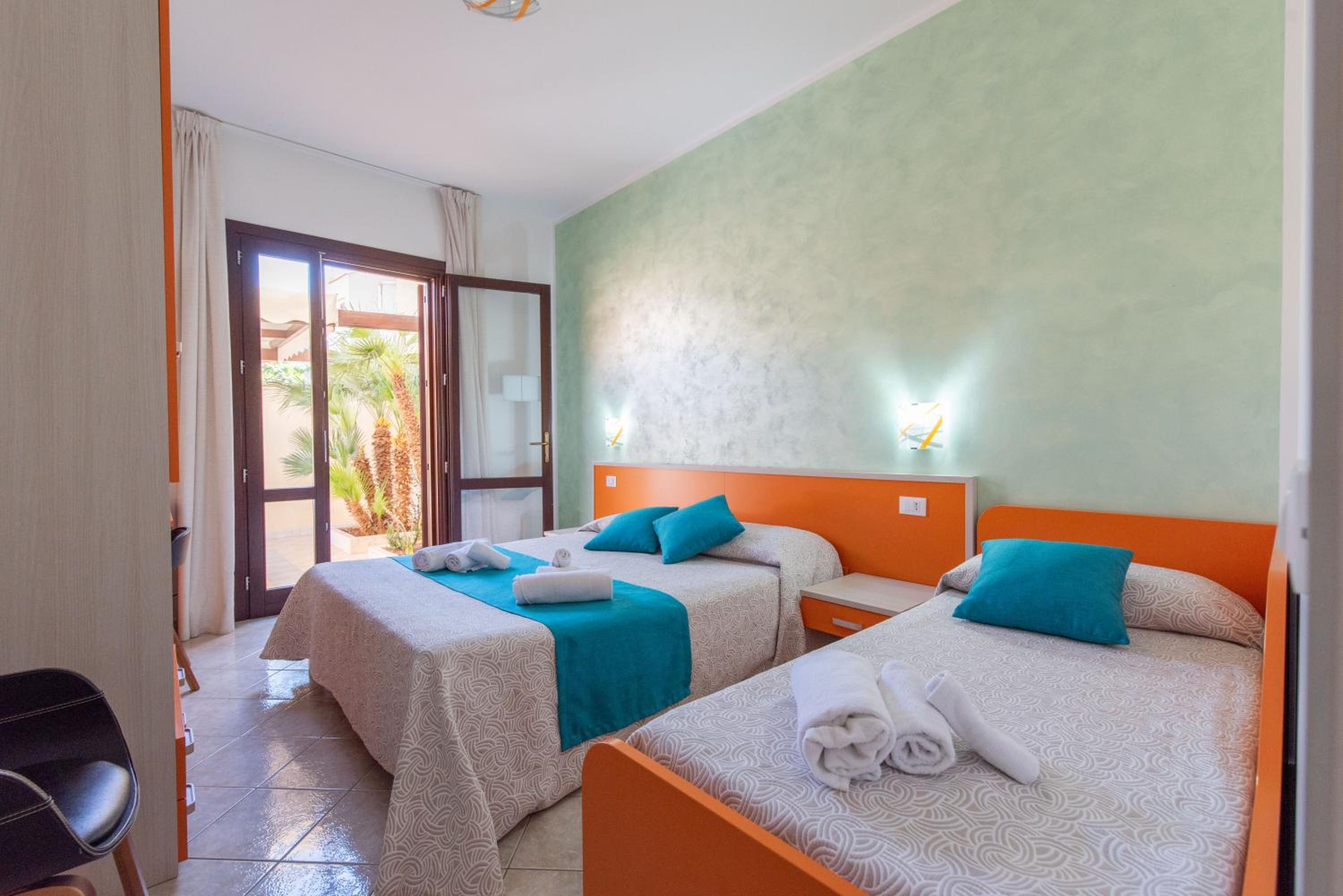 Triple Room with Patio photo 1