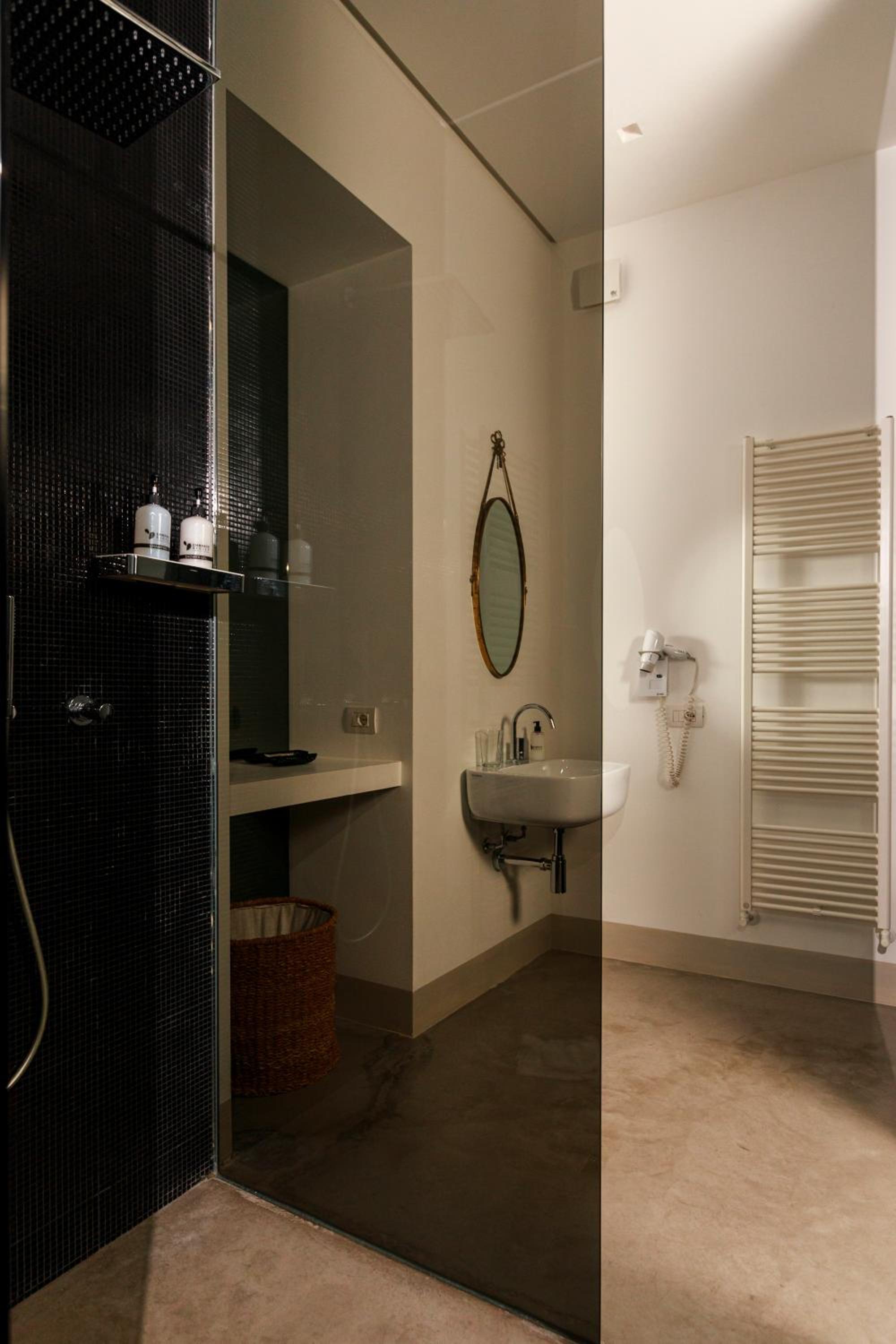 Large Double Room photo 3