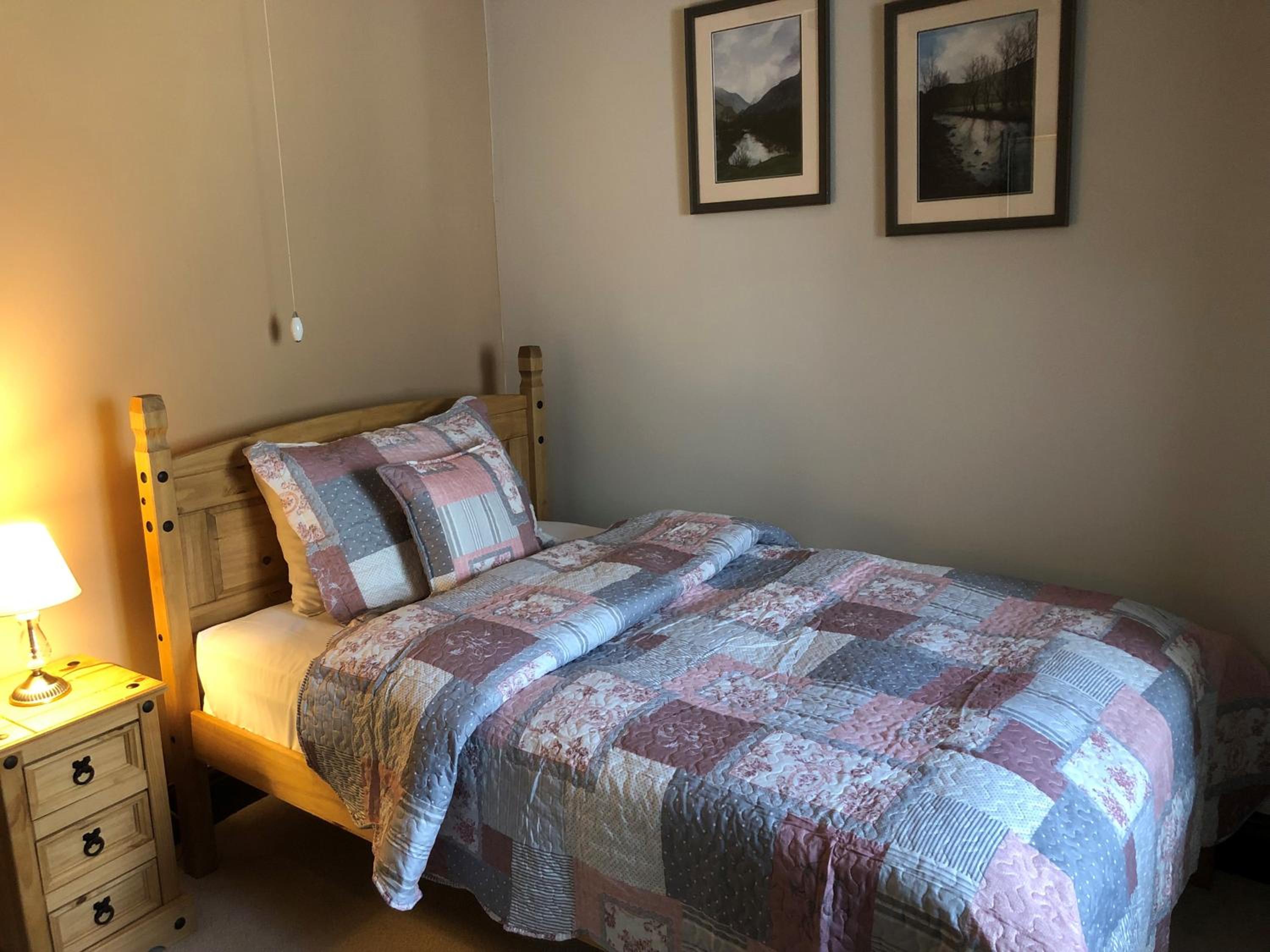 Single Room with Private Bathroom photo 1