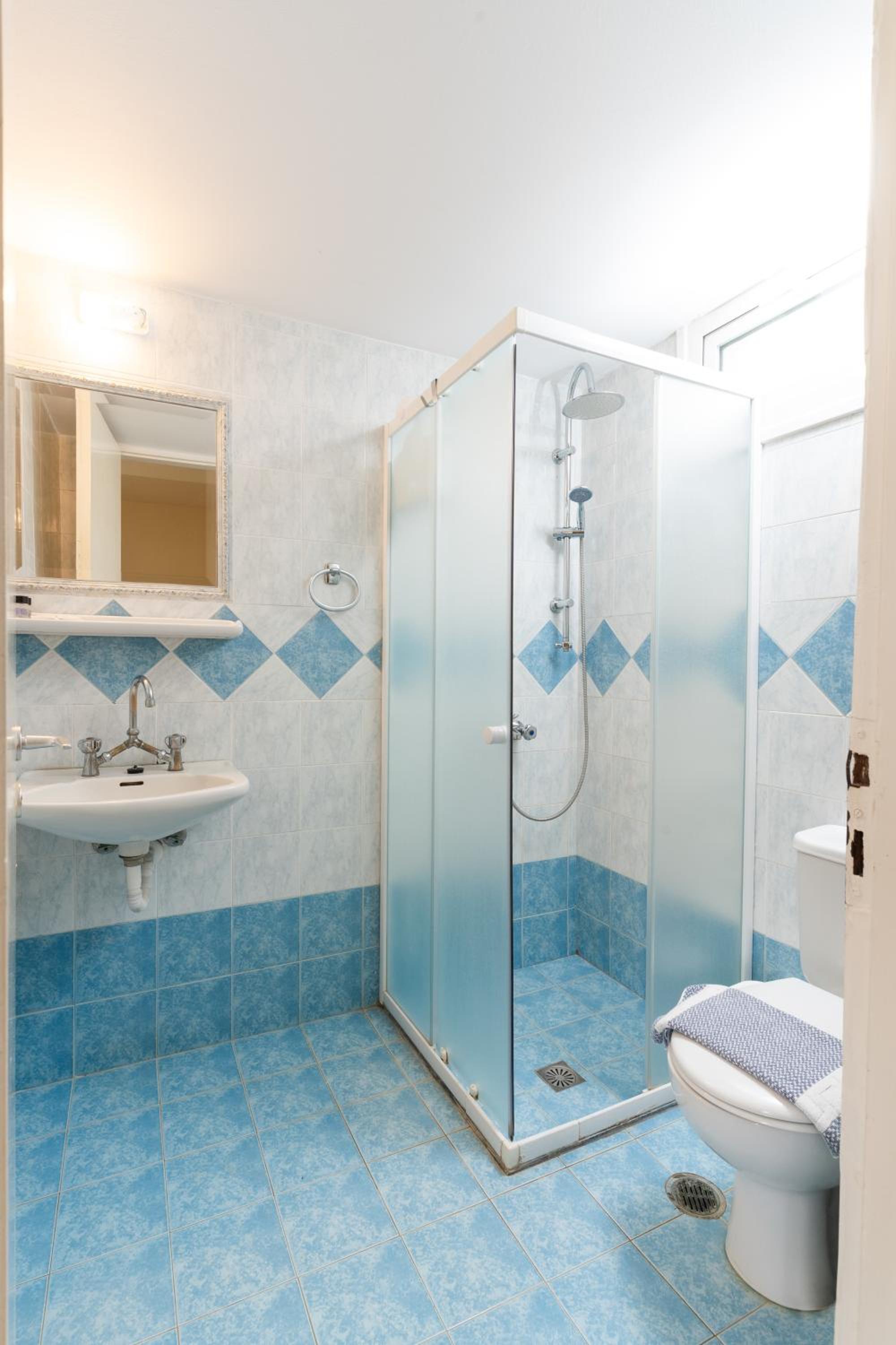 Standard Twin Room with Garden View photo 2