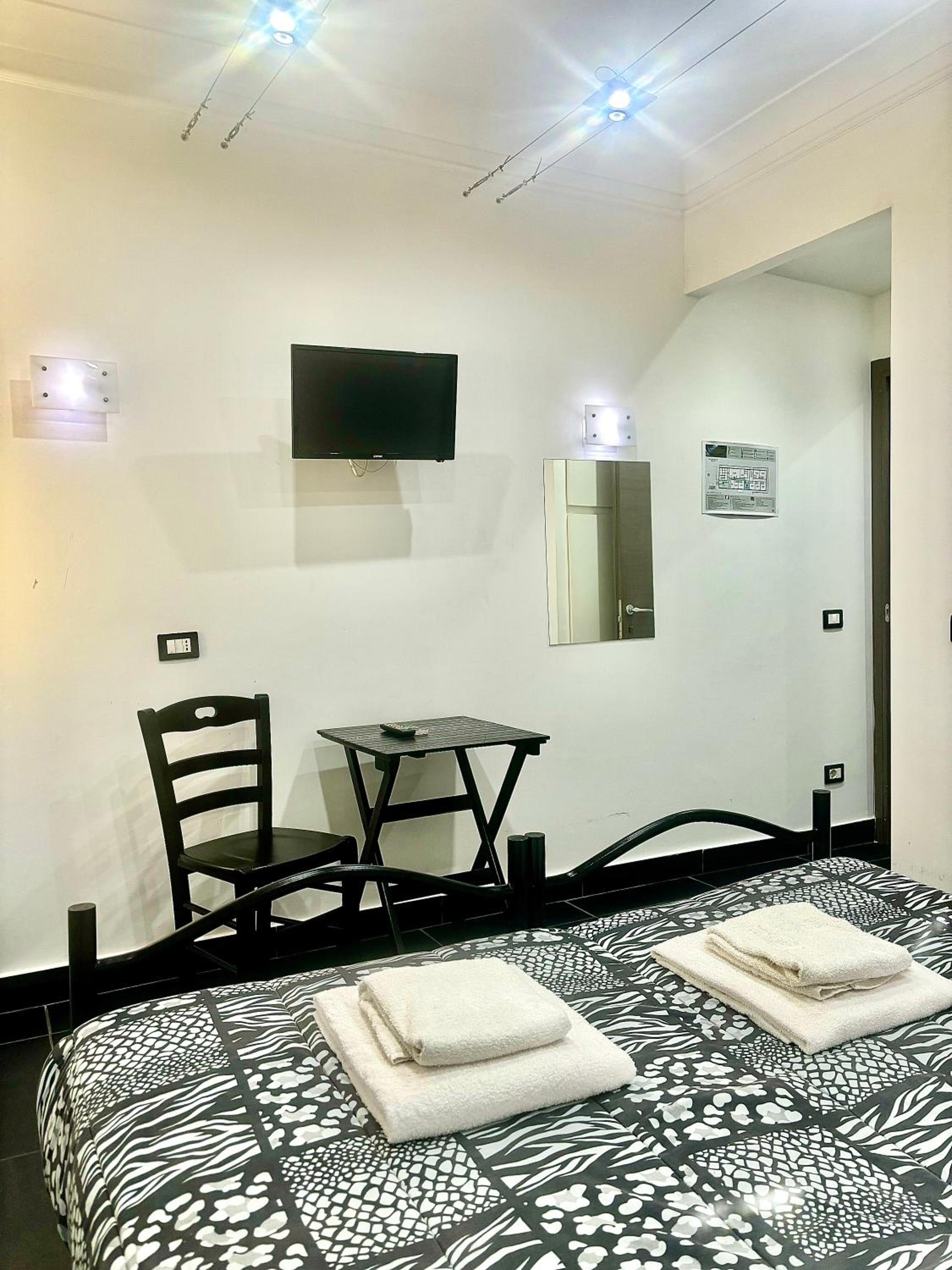 Budget Double Room photo 1