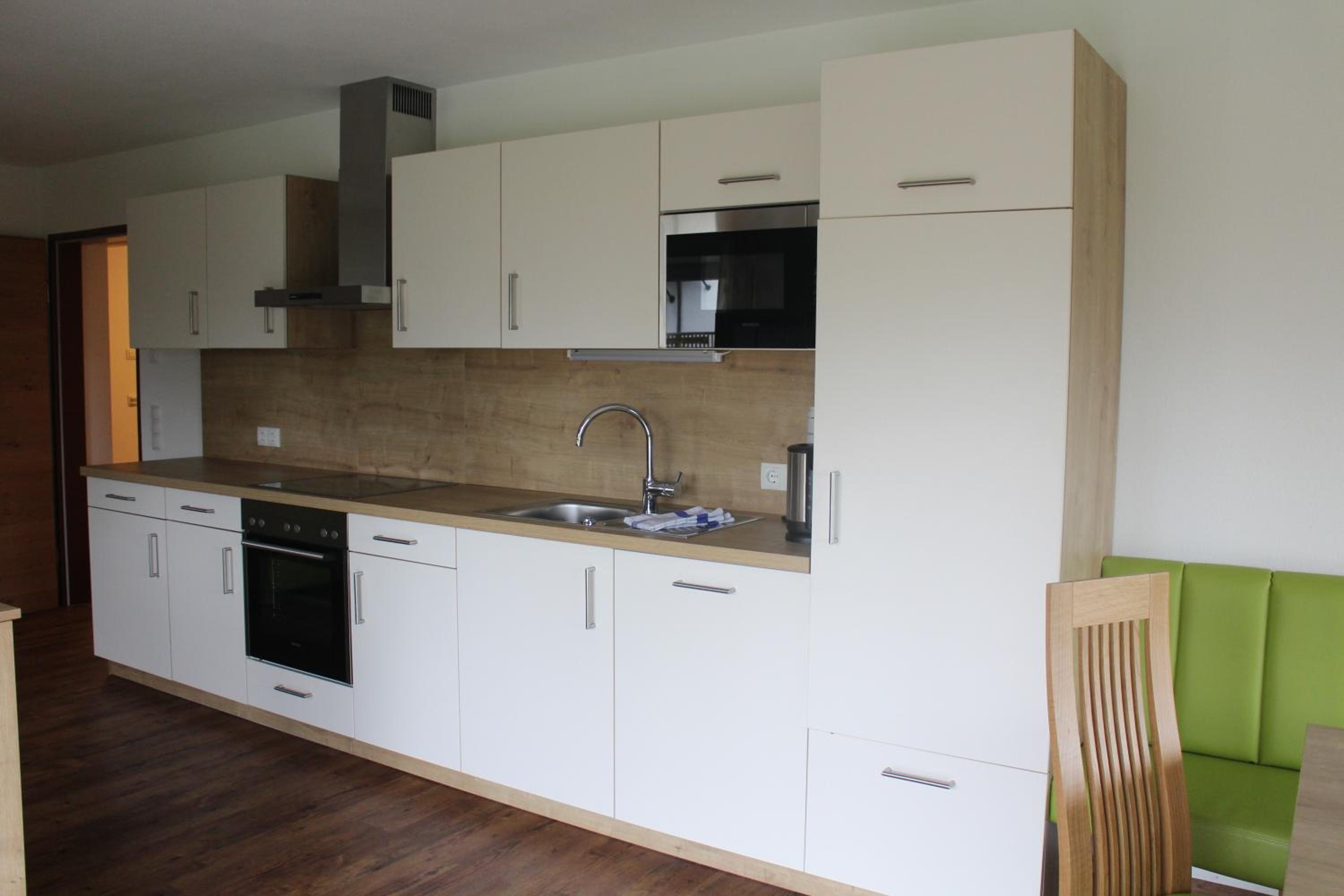 Three-Bedroom Apartment with Three Bathrooms - Photo 7
