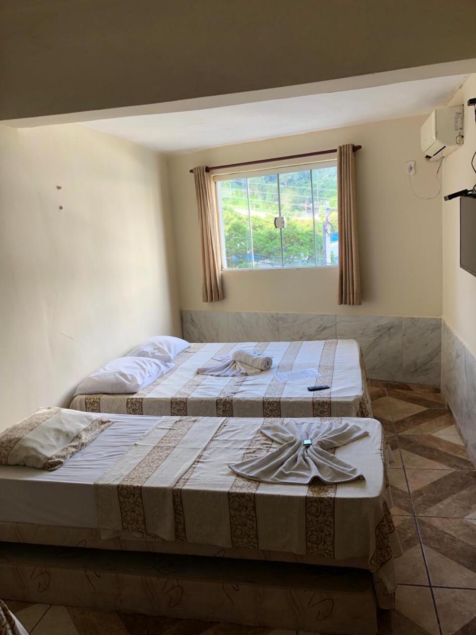 Deluxe Room (2 Adults + 1 Child)